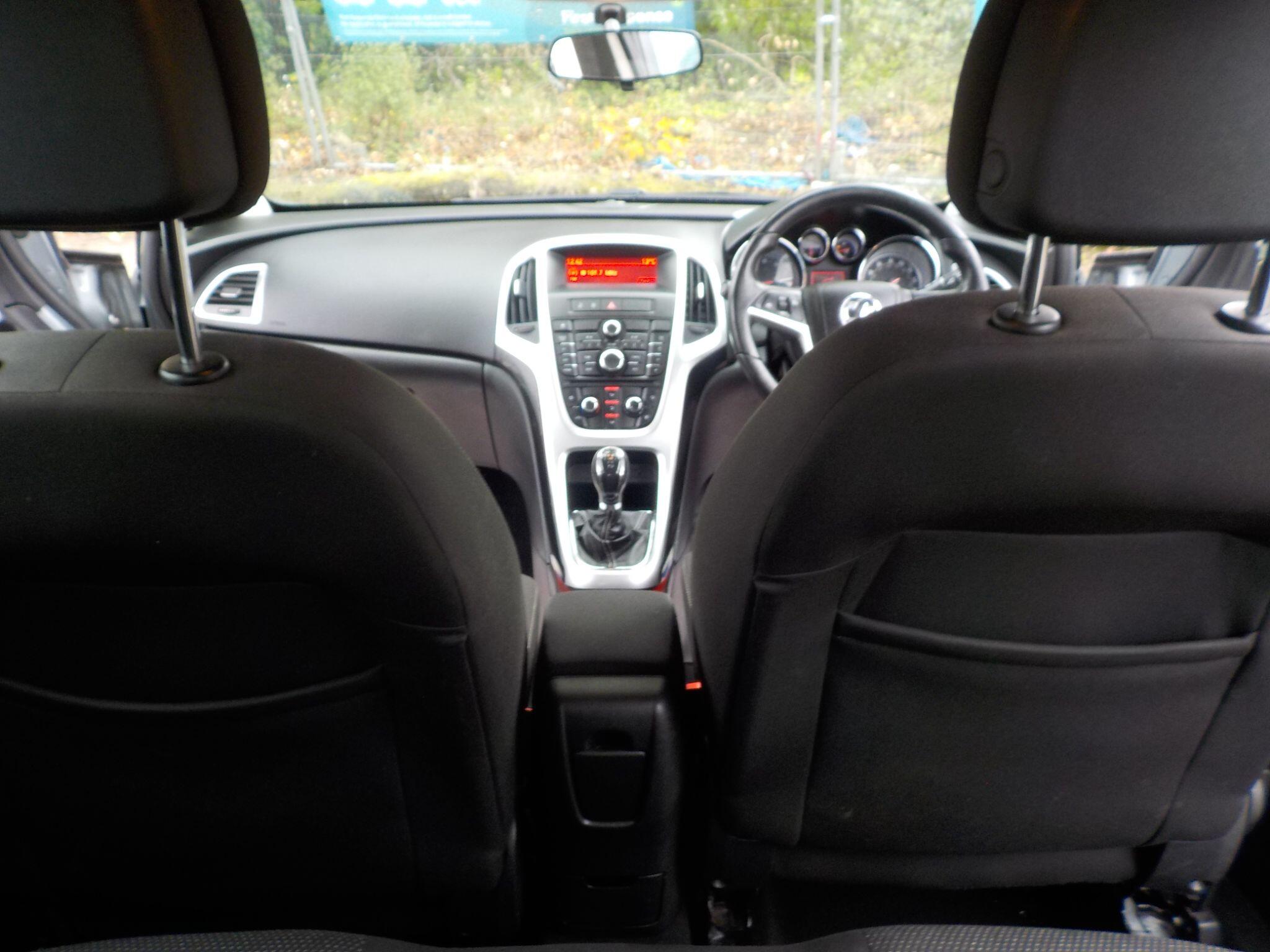 Vauxhall Astra 1.4 16v SRi Euro 5 5dr