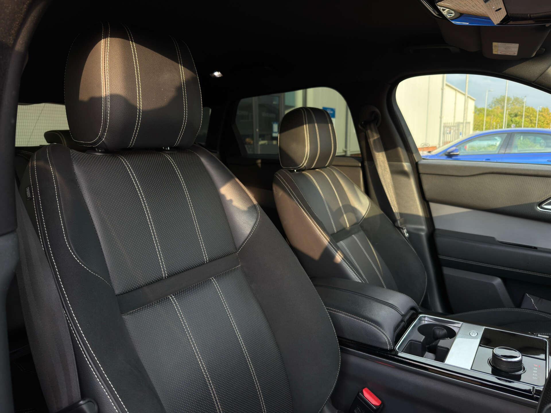 Land Rover Range Rover Velar view 14