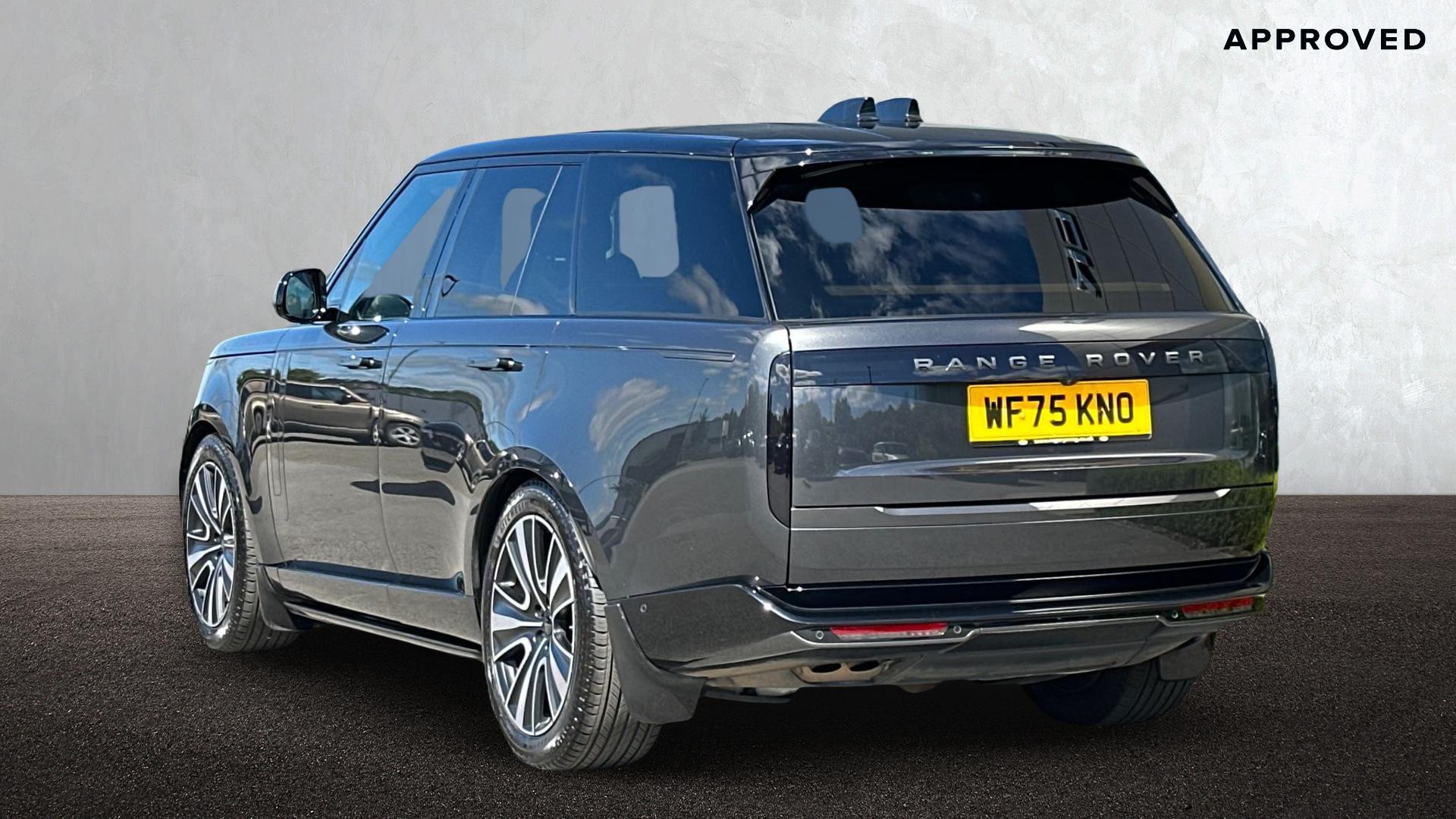 Land Rover Range Rover view 2