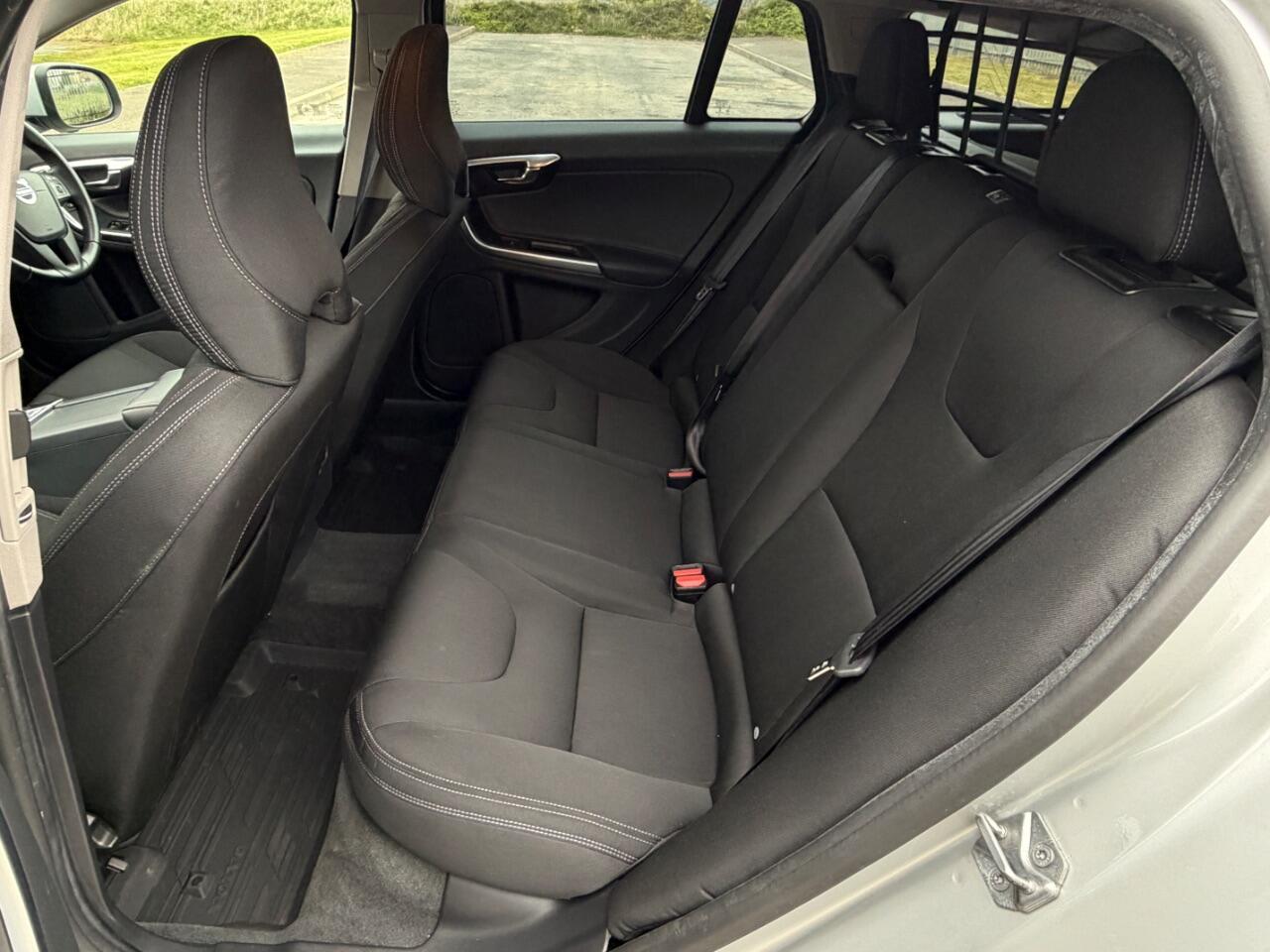 Volvo V60 view 16