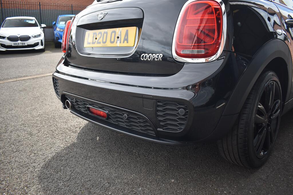 Mini Hatch view 23