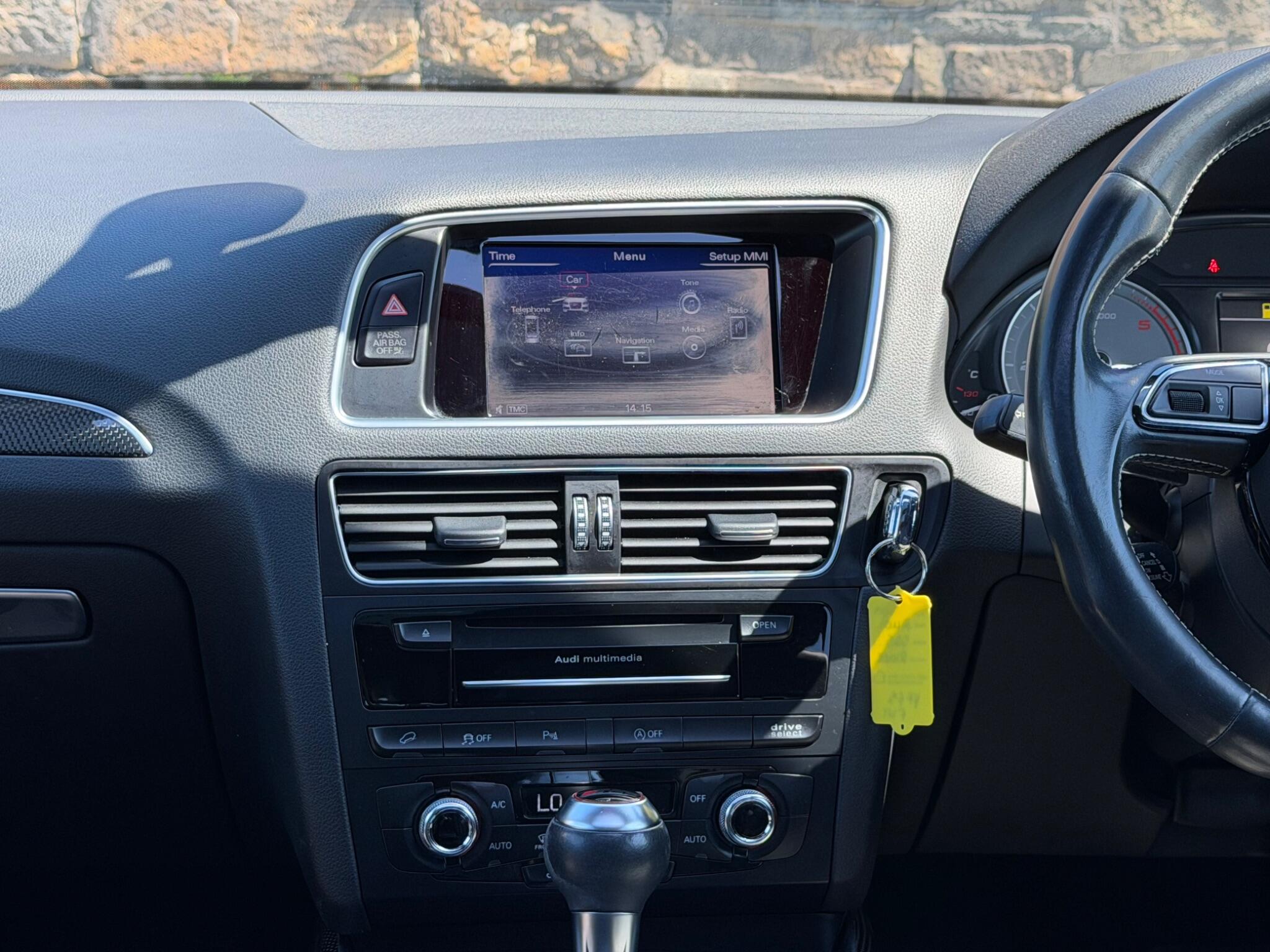 Audi SQ5 view 29