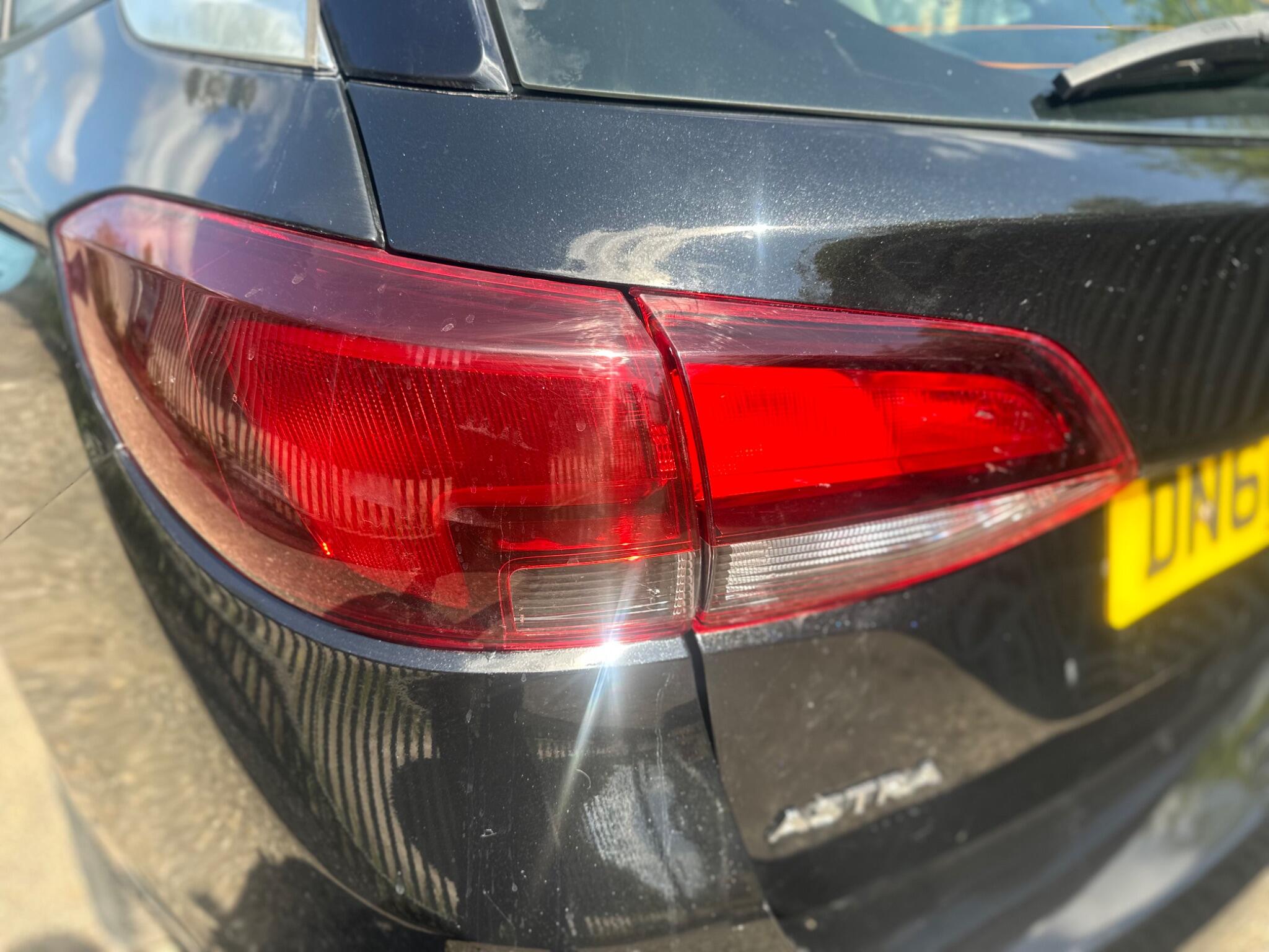 2016 Vauxhall Astra image 42
