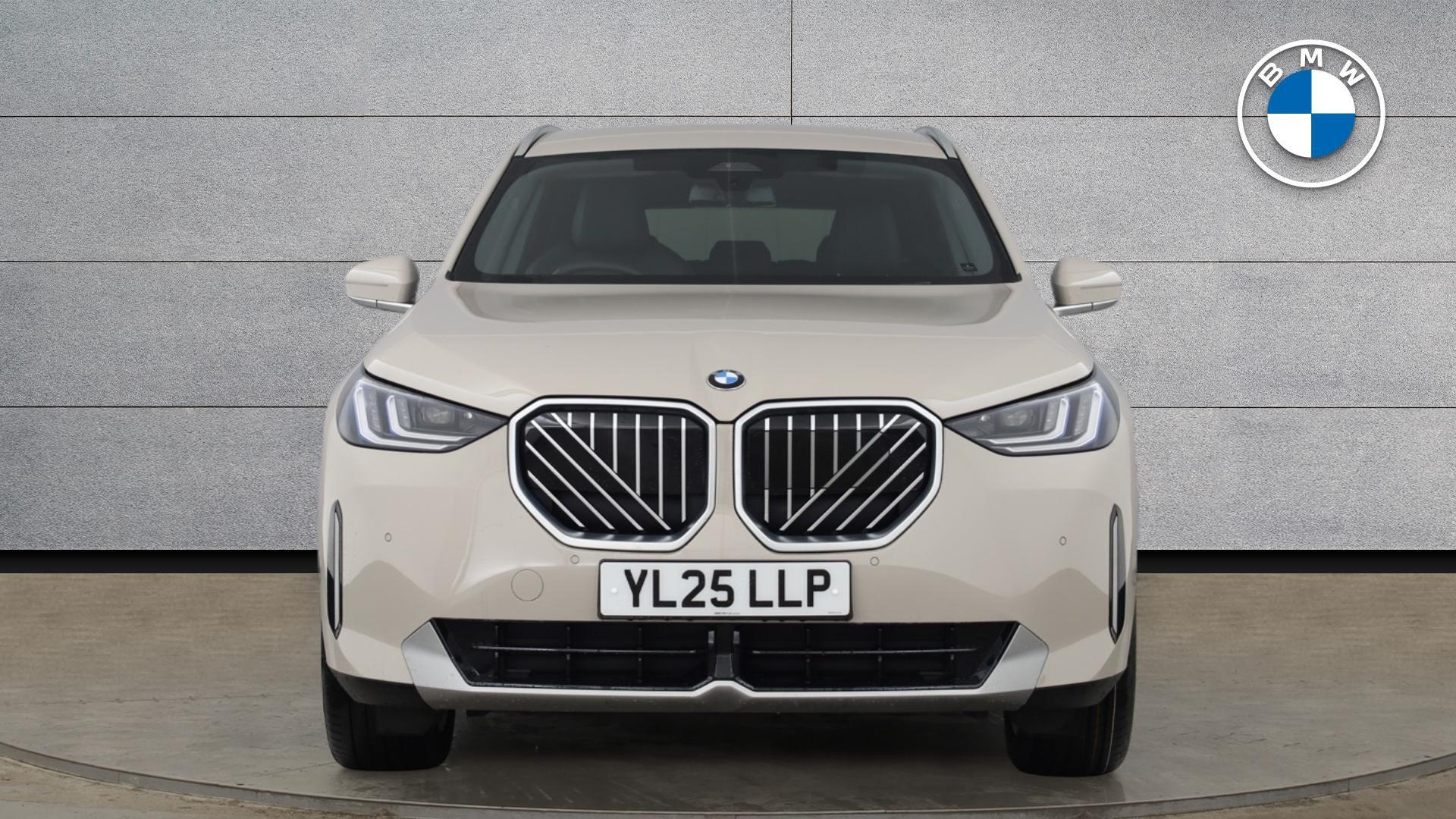 BMW X3 view 16