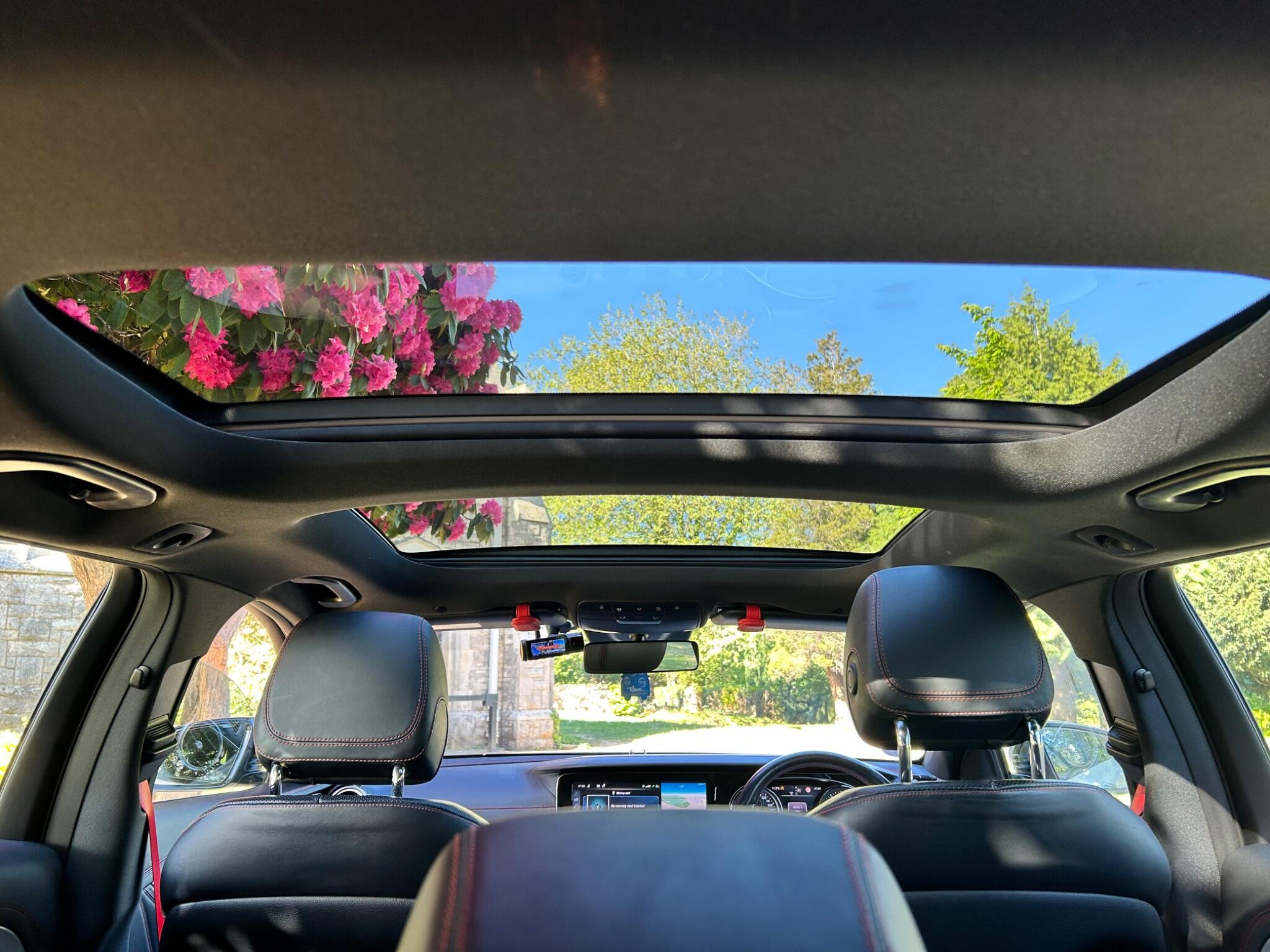 Mercedes-Benz E-Class view 4