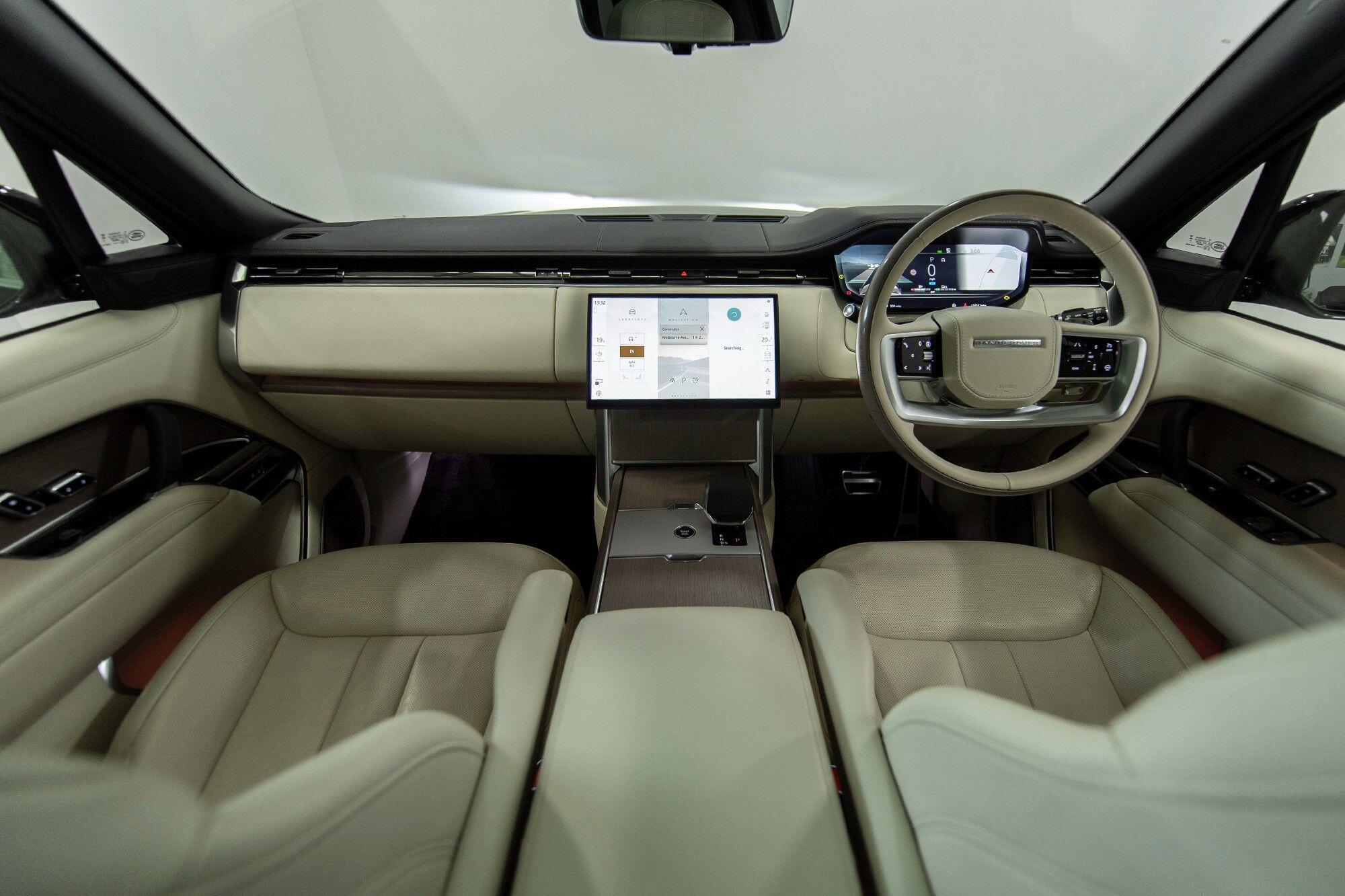 Land Rover Range Rover view 9