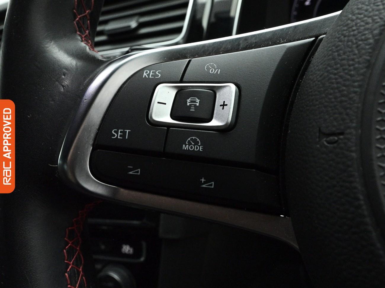 Volkswagen Golf view 21
