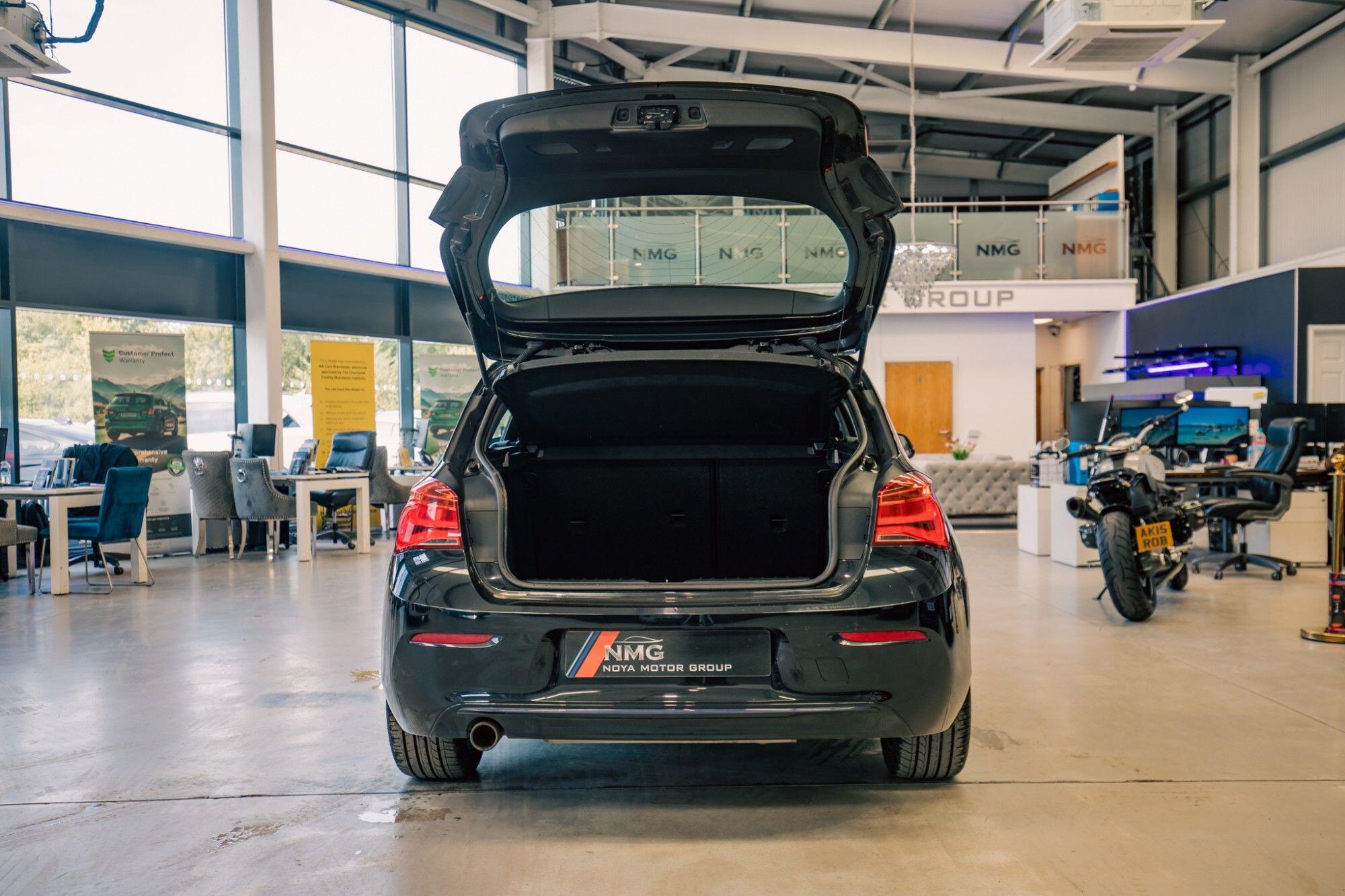 BMW 1 Series view 33