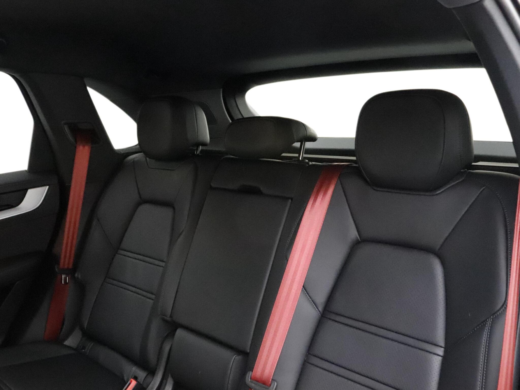 Porsche Cayenne view 18