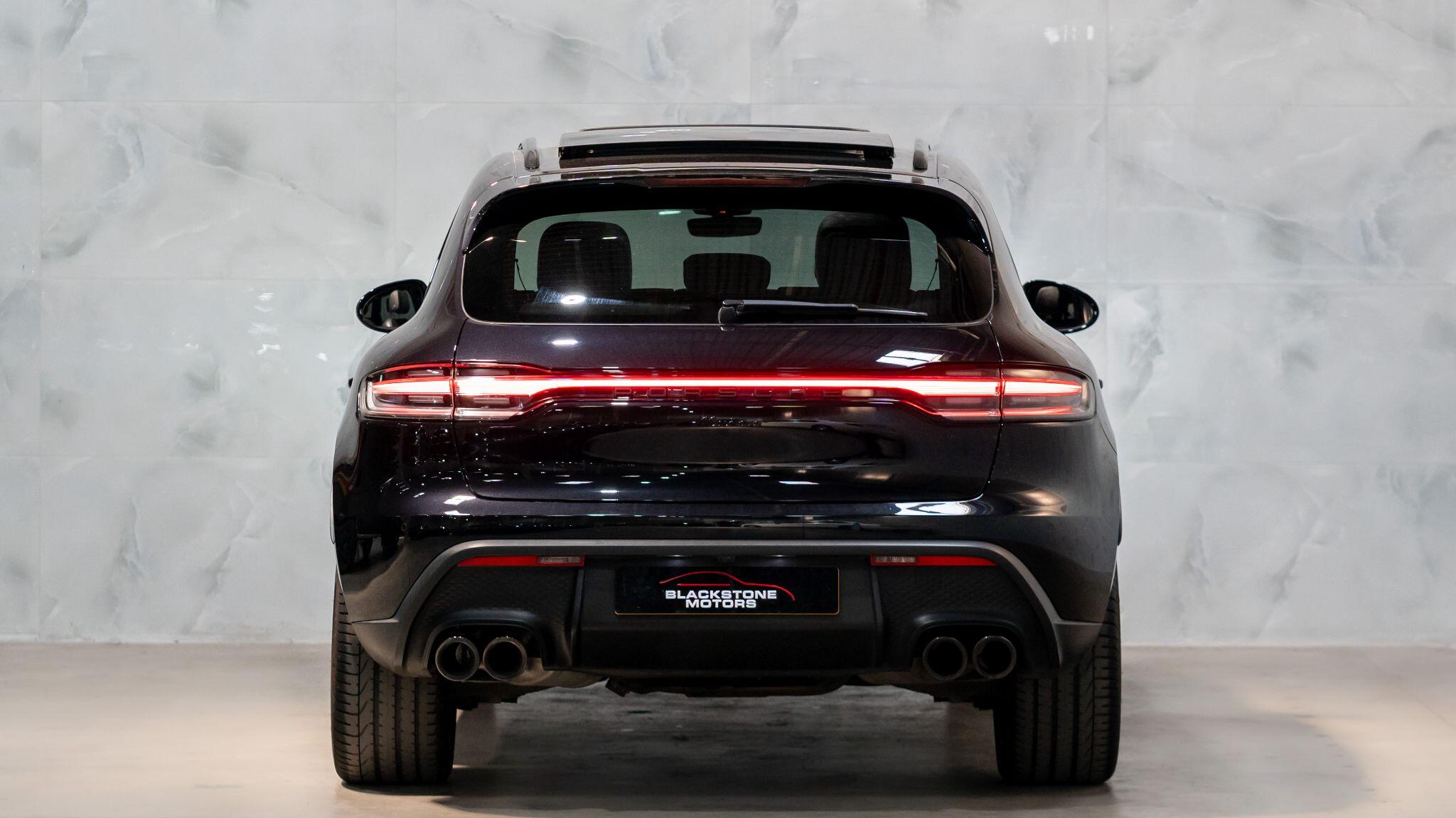 Porsche Macan view 6