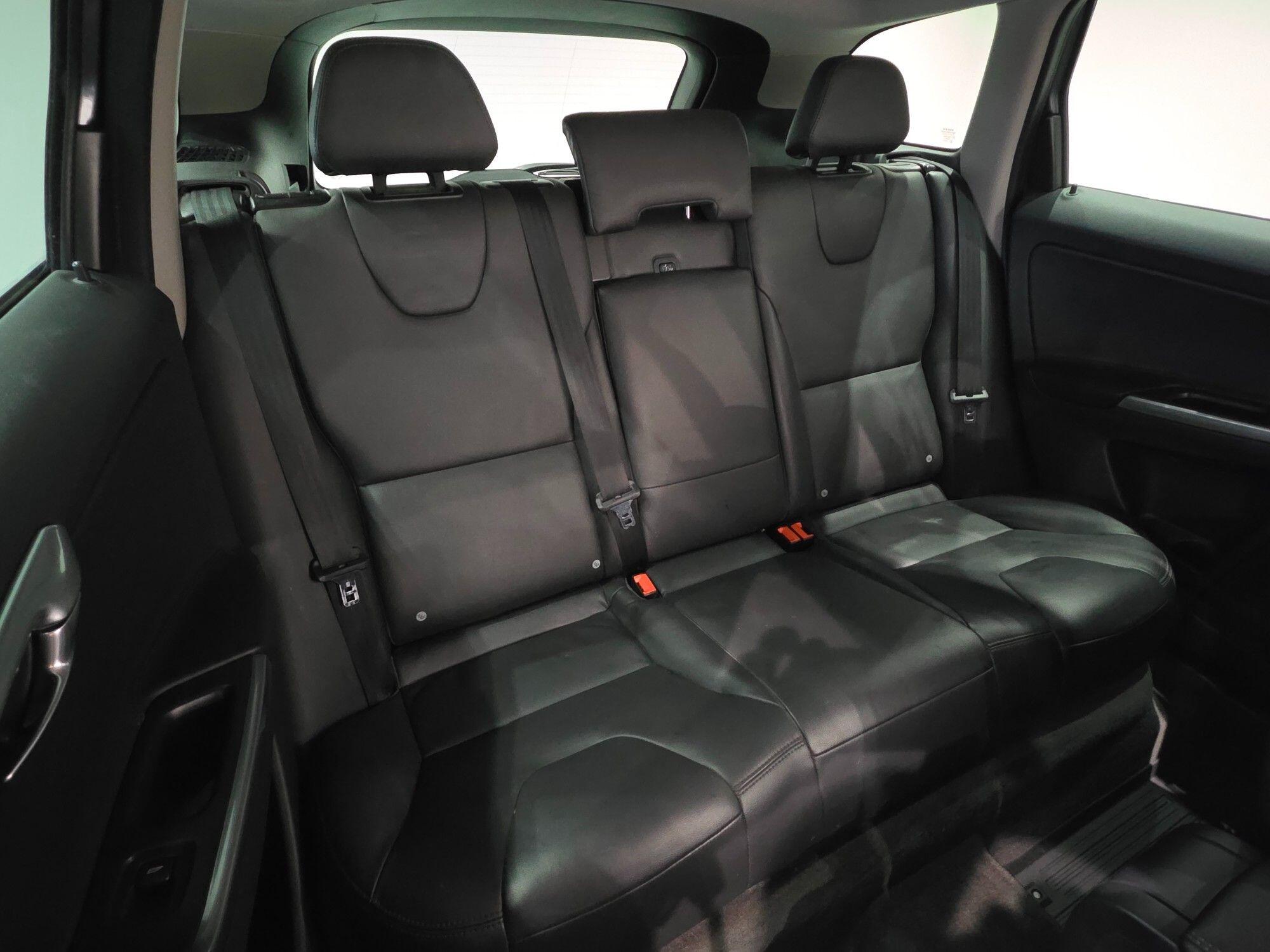 Volvo XC60 view 22