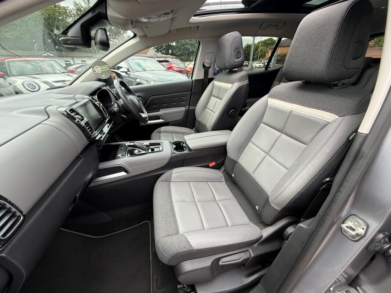 Citroen C5 Aircross view 26