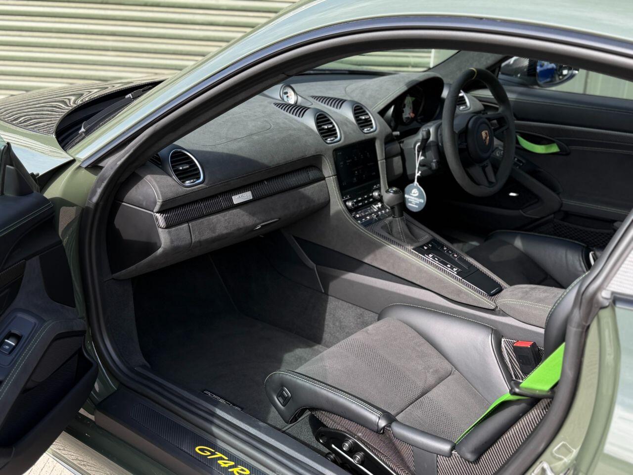 Porsche 718 Cayman view 37