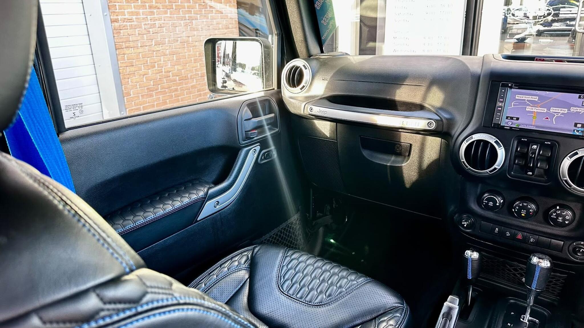 Jeep Wrangler view 37