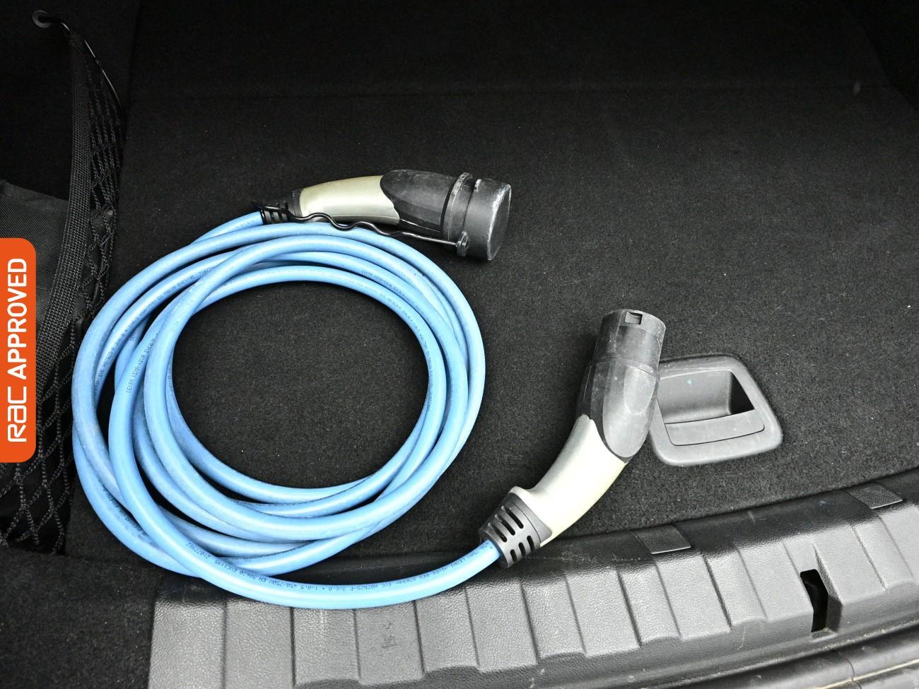 BMW 3 Series view 15