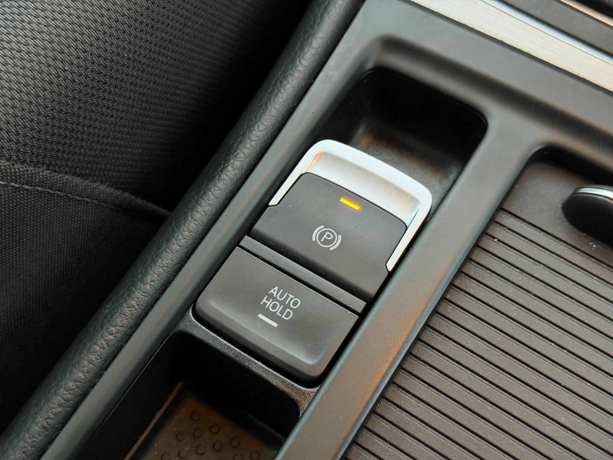 Volkswagen Golf view 21