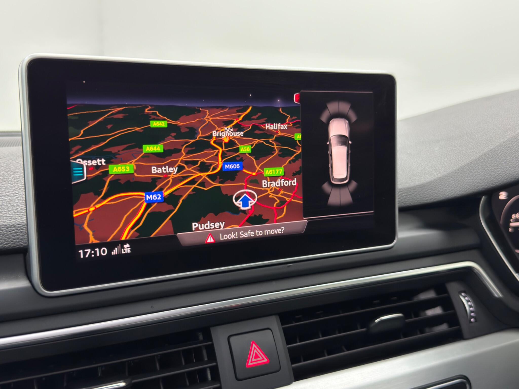 Audi A4 view 14