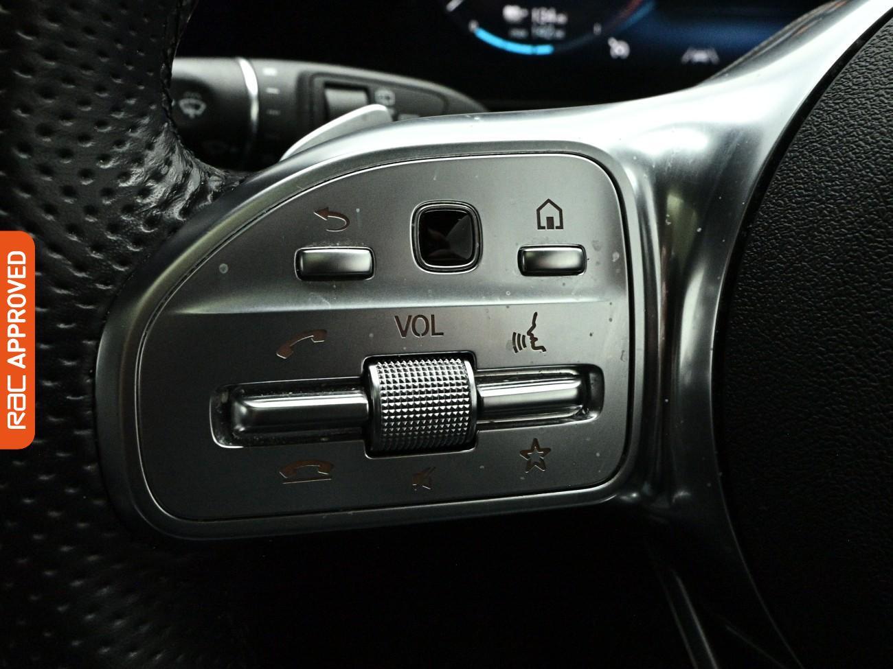 Mercedes-Benz Eqc view 25
