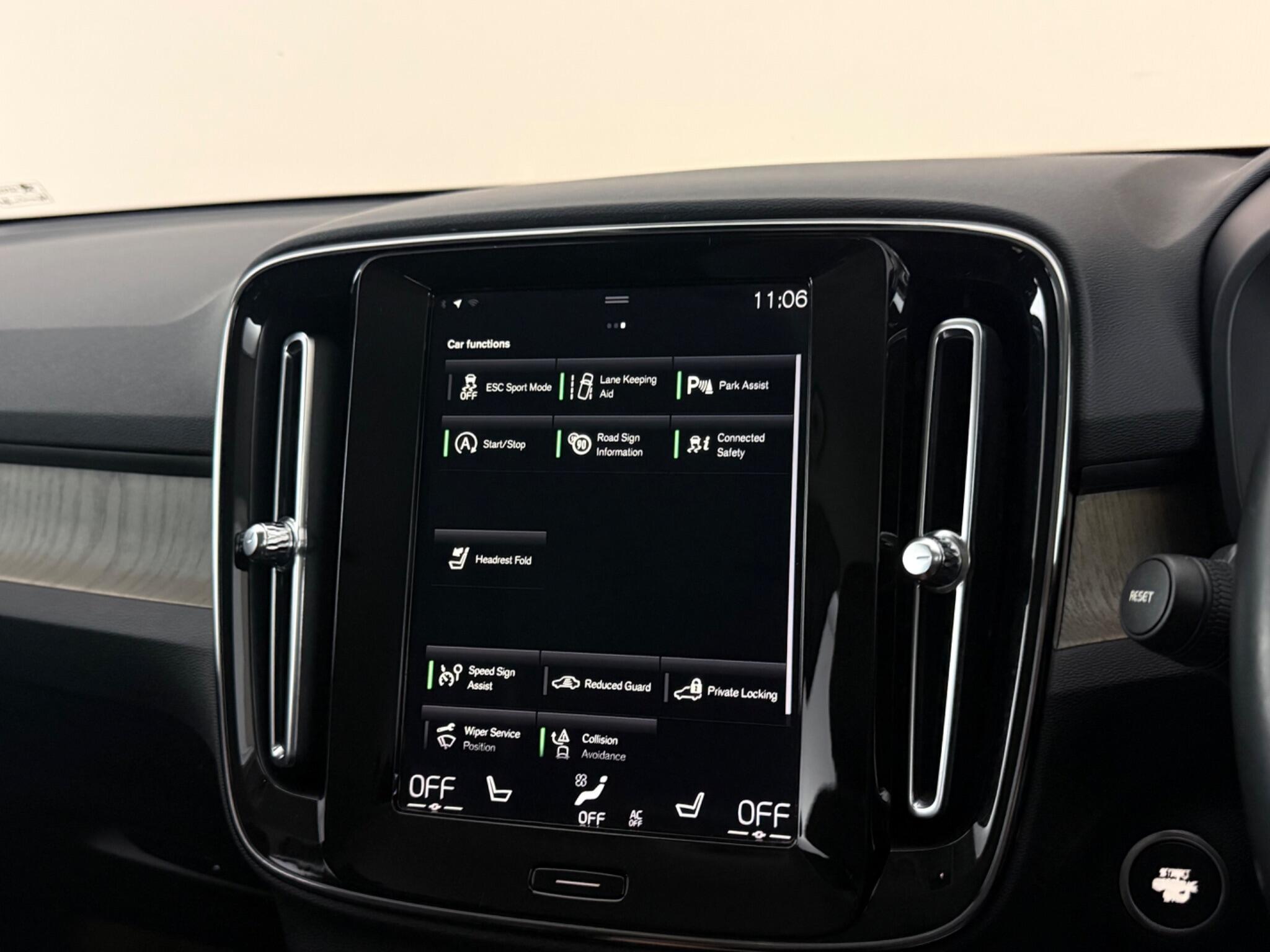 Volvo XC40 view 22