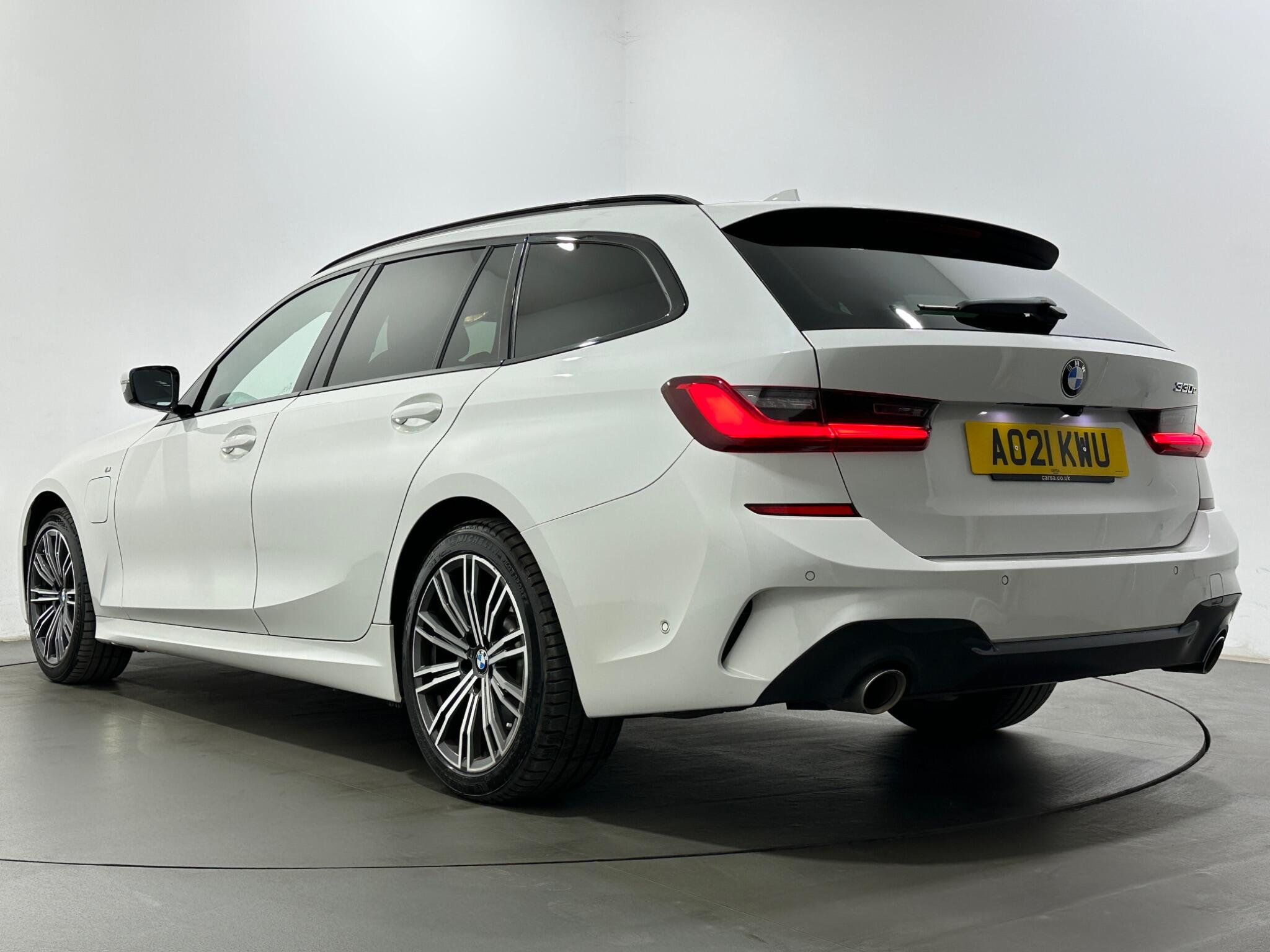 BMW 3 Series view 50