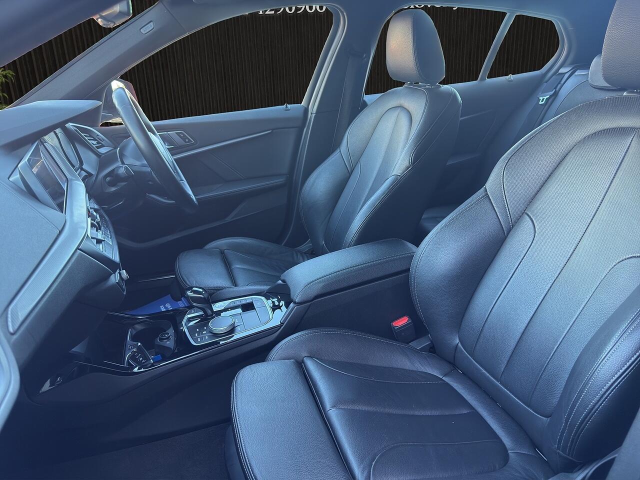 BMW 1 Series view 29
