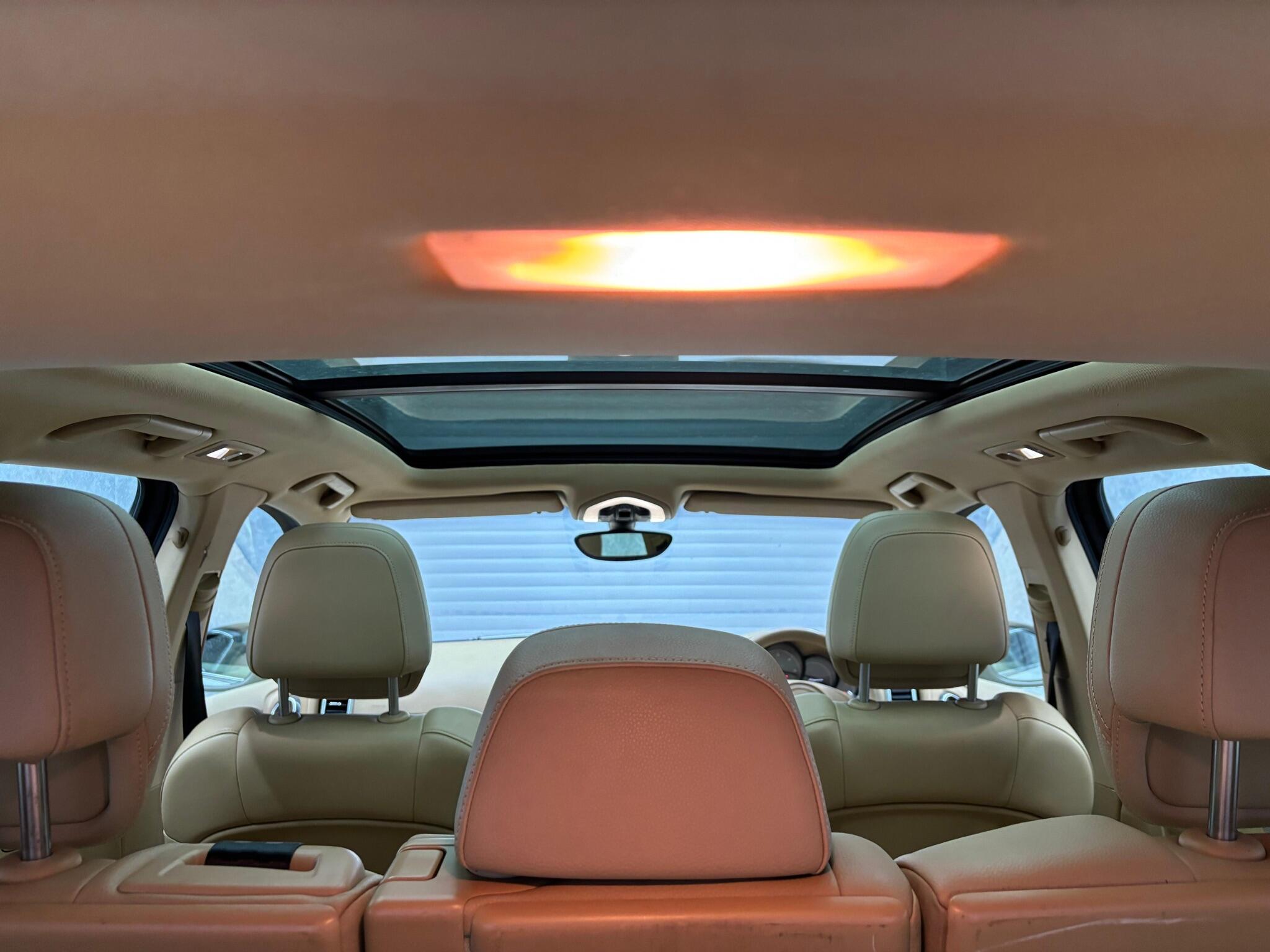 Porsche Cayenne view 29