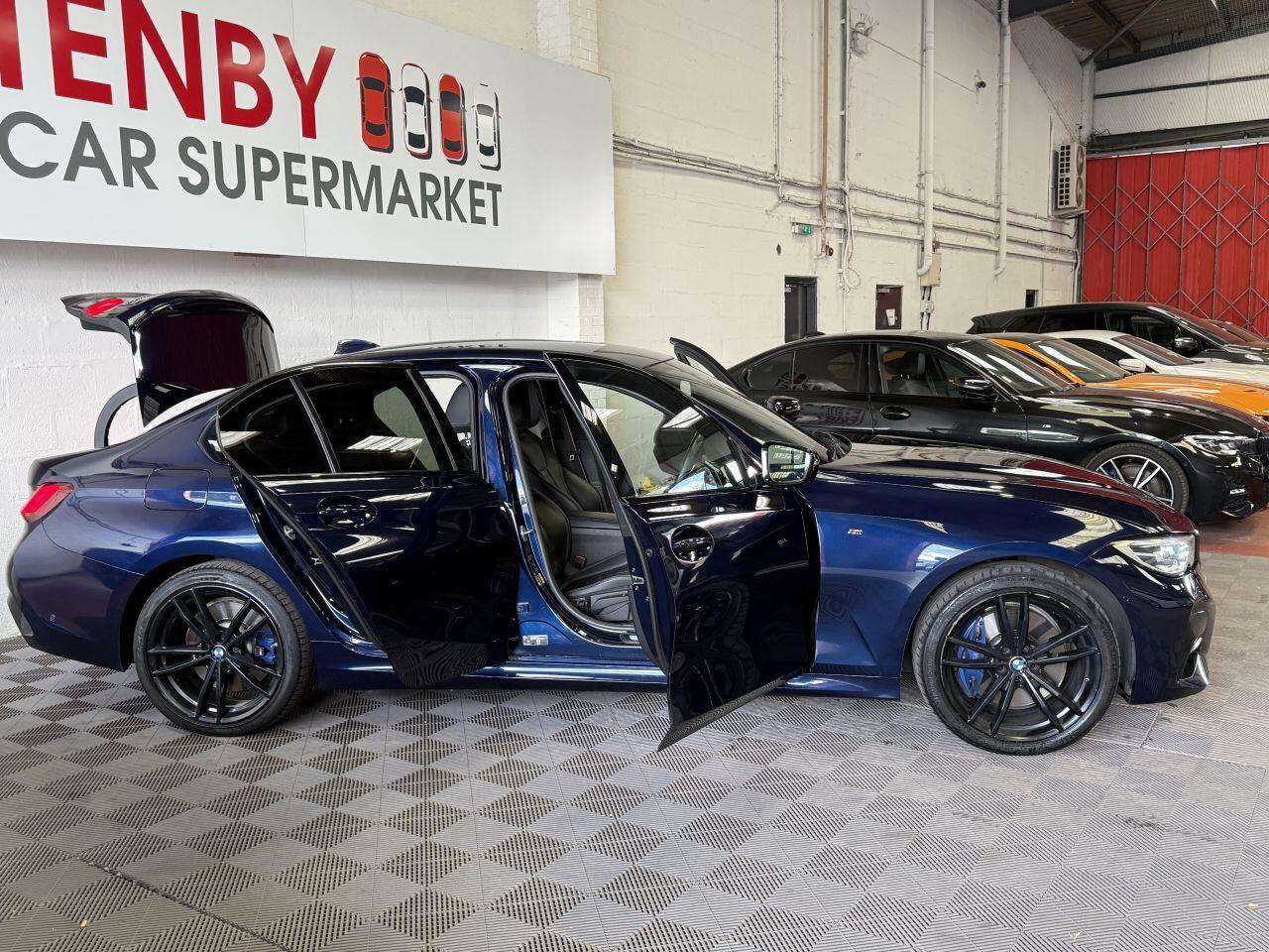 BMW 3 Series view 14