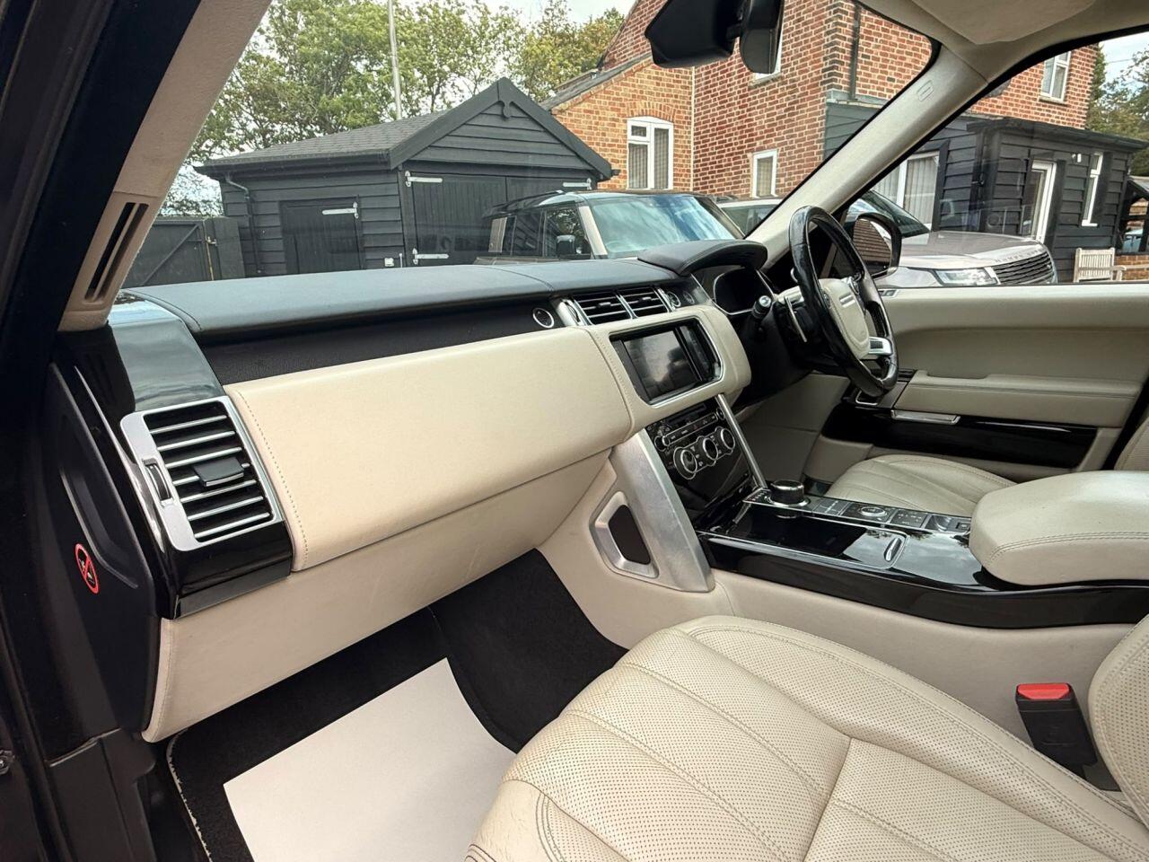 Land Rover Range Rover view 12