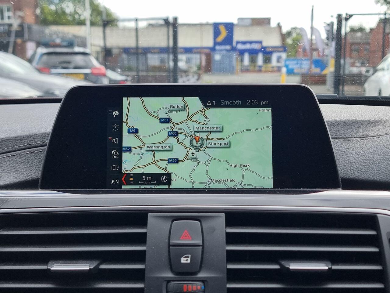 BMW 3 Series view 14