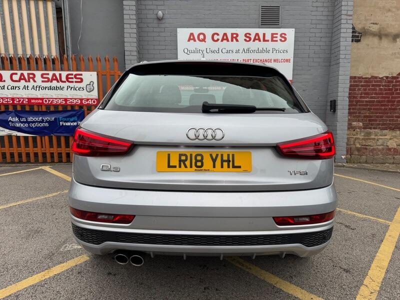Audi Q3 view 6
