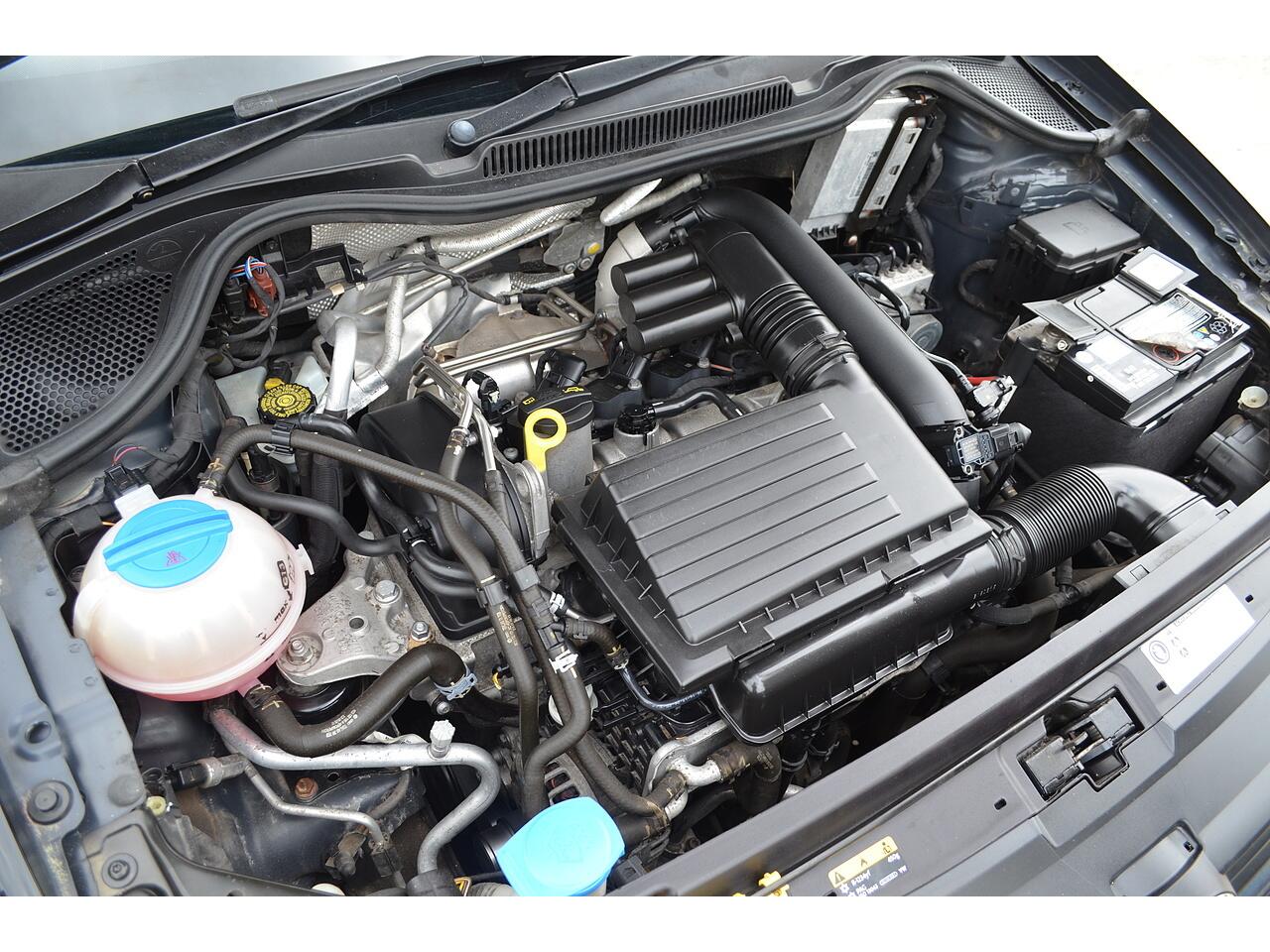 Volkswagen Polo view 26