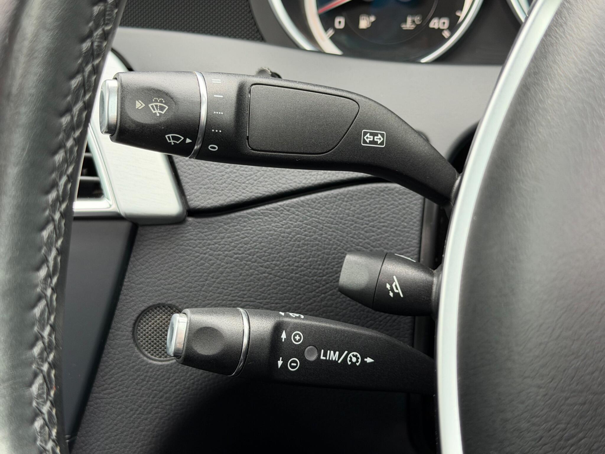 Mercedes-Benz C-Class view 55