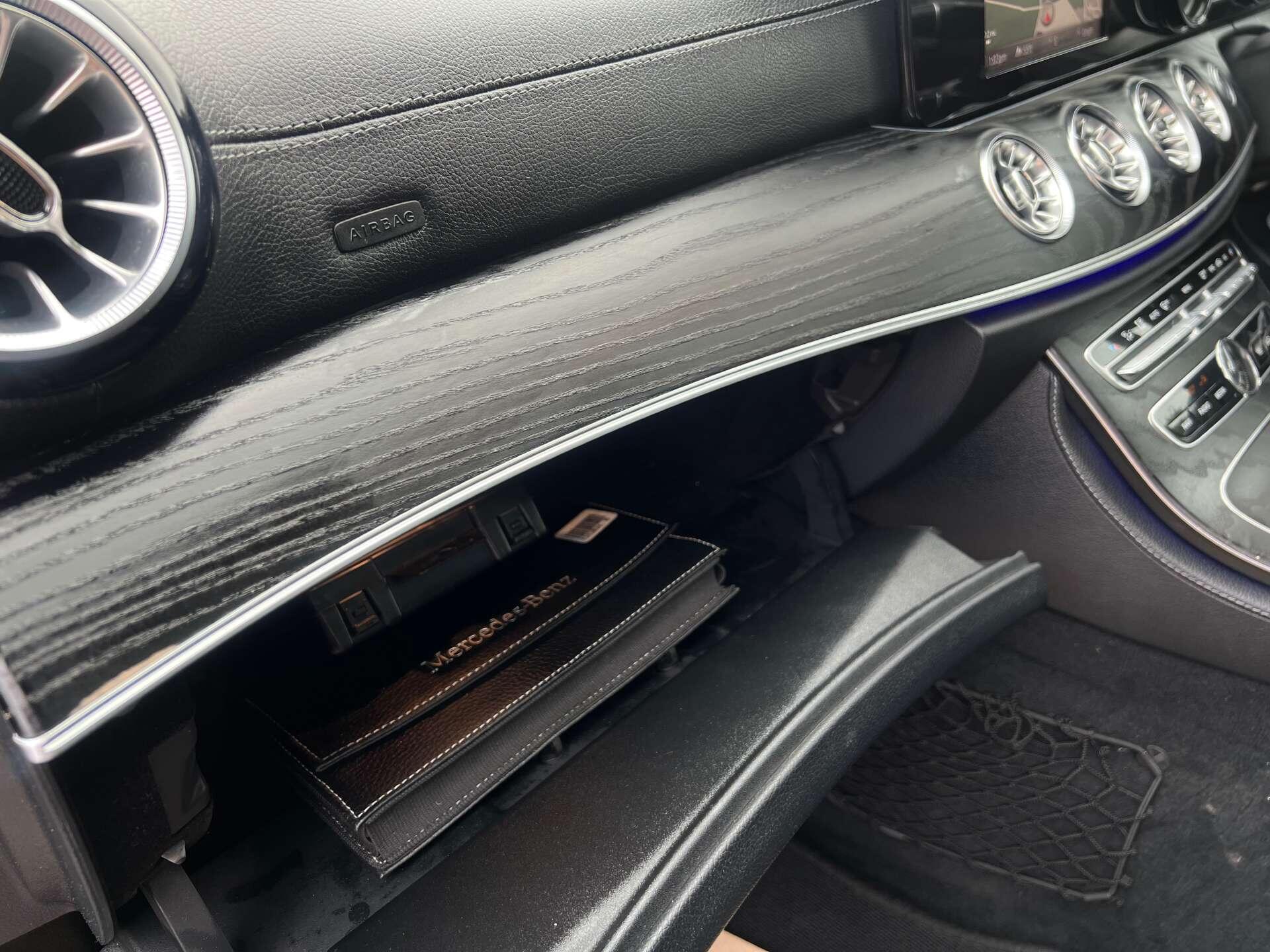 Mercedes-Benz E-Class view 53
