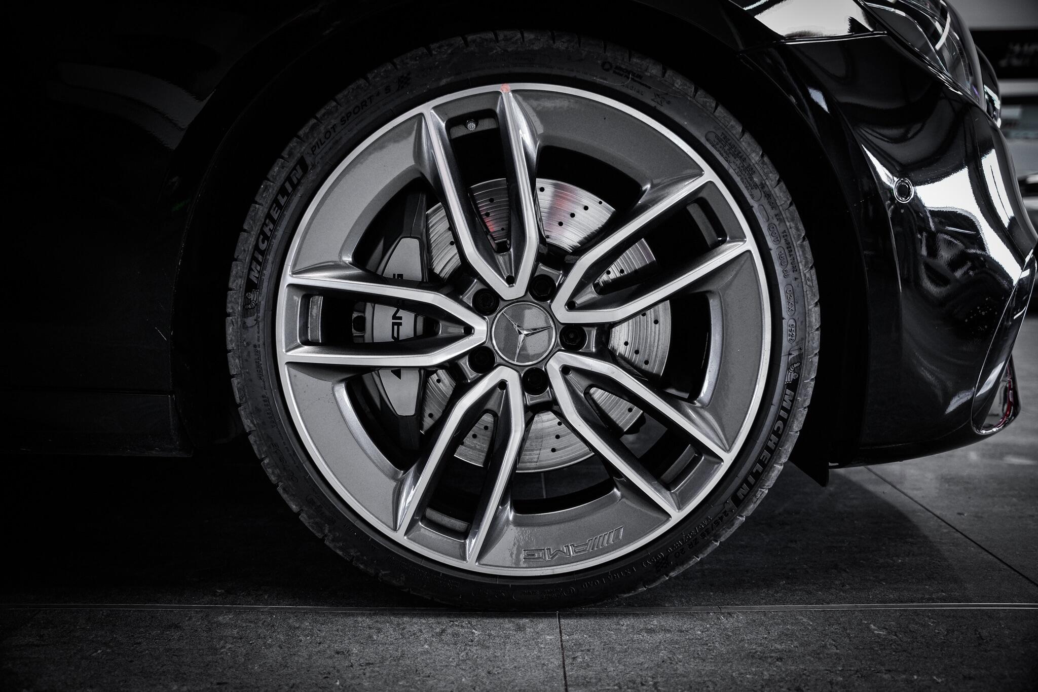 Mercedes-Benz E-Class view 27