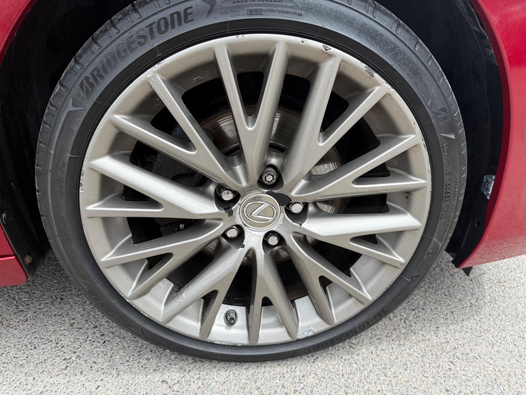Lexus Is view 11