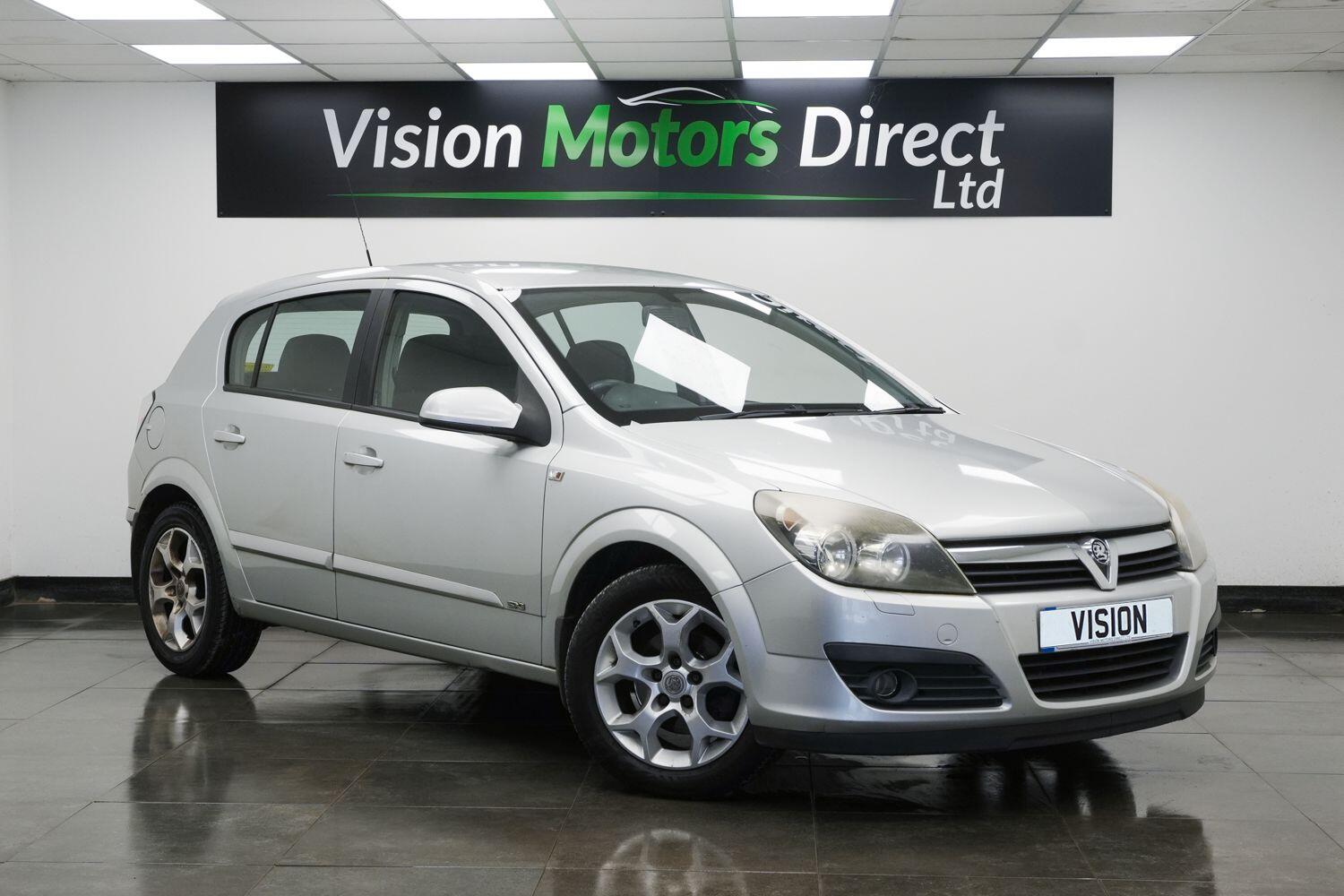 Vauxhall Astra main image