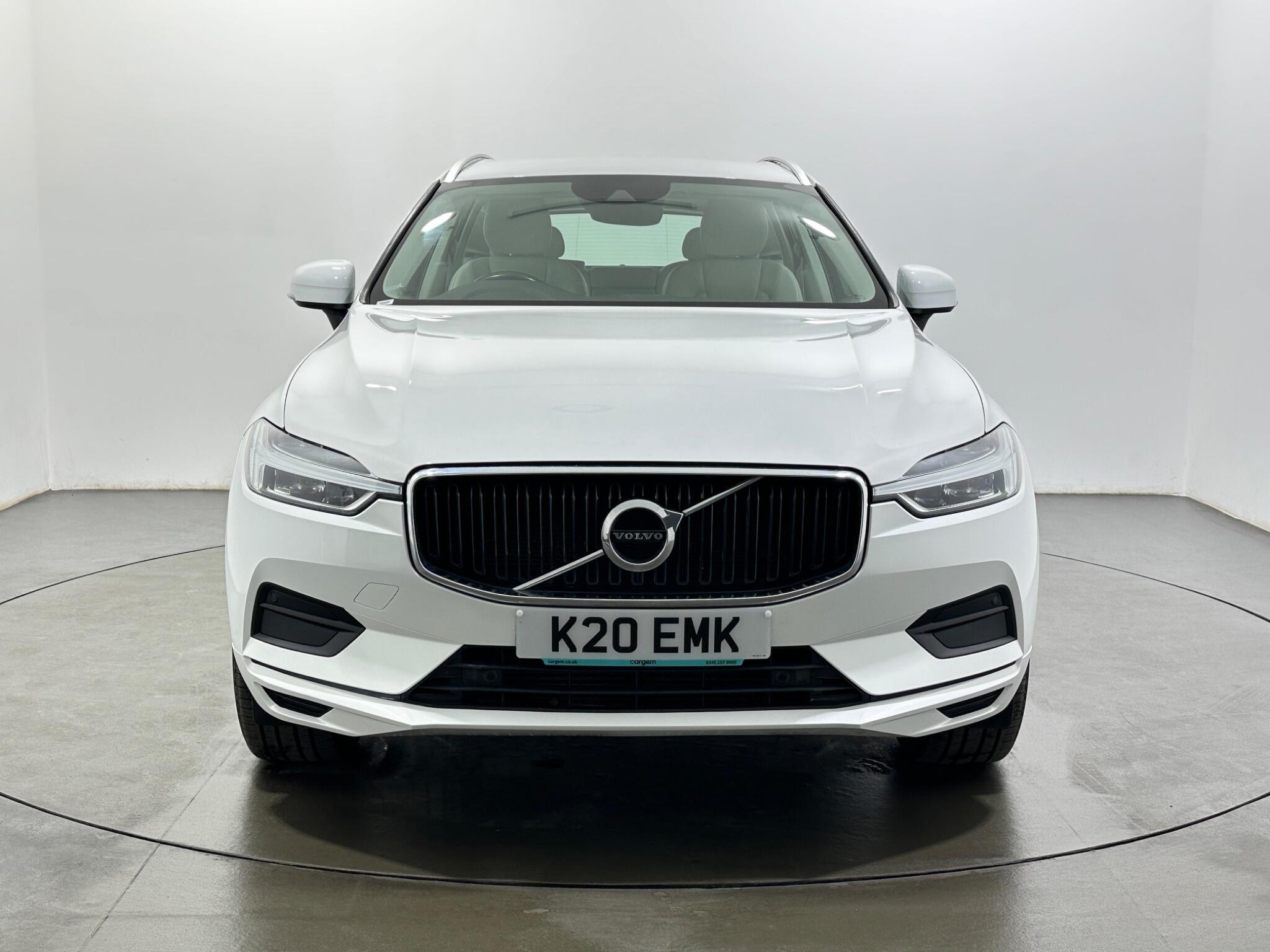 Volvo XC60 view 3