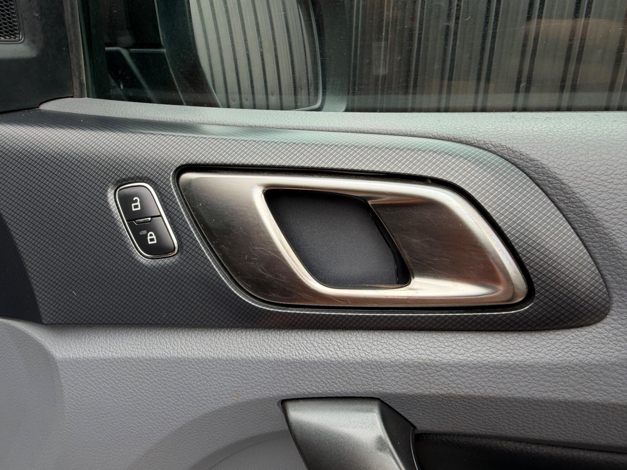 Ford Ranger view 49