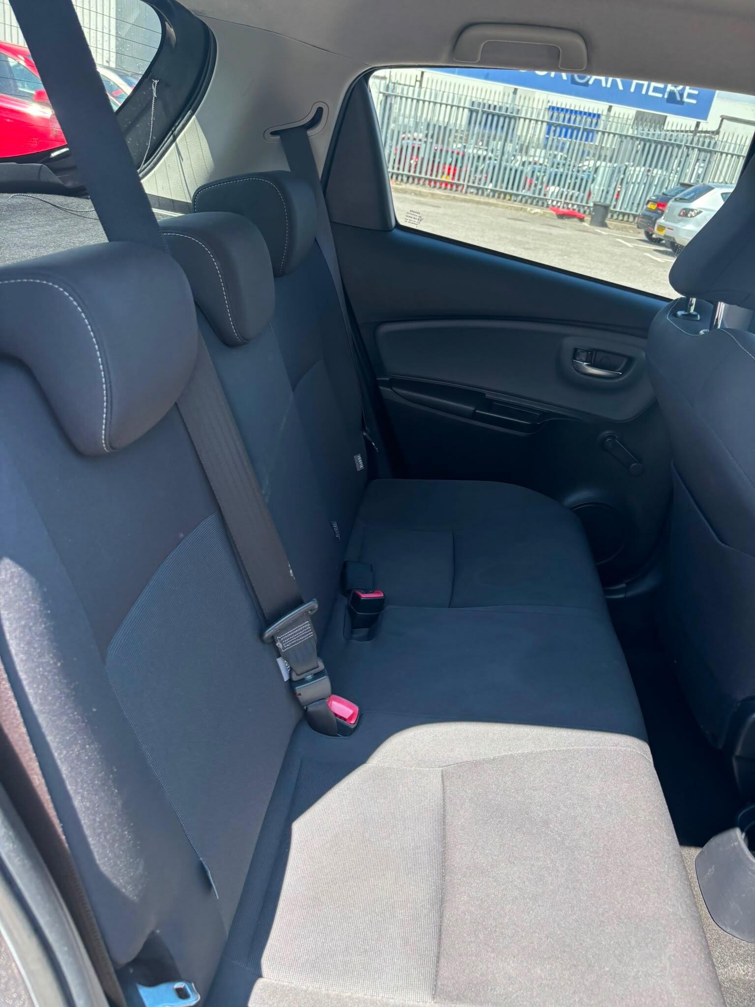 Toyota Yaris view 29