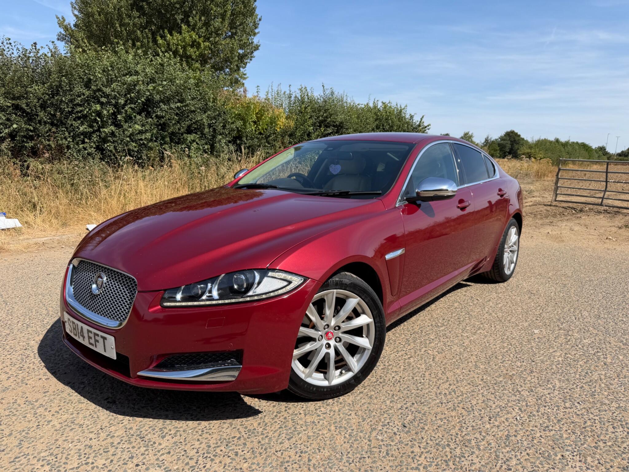 Jaguar XF view 42