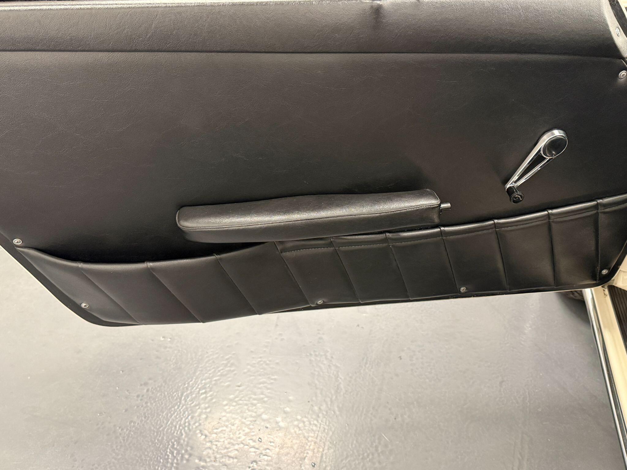 Porsche 911 view 41