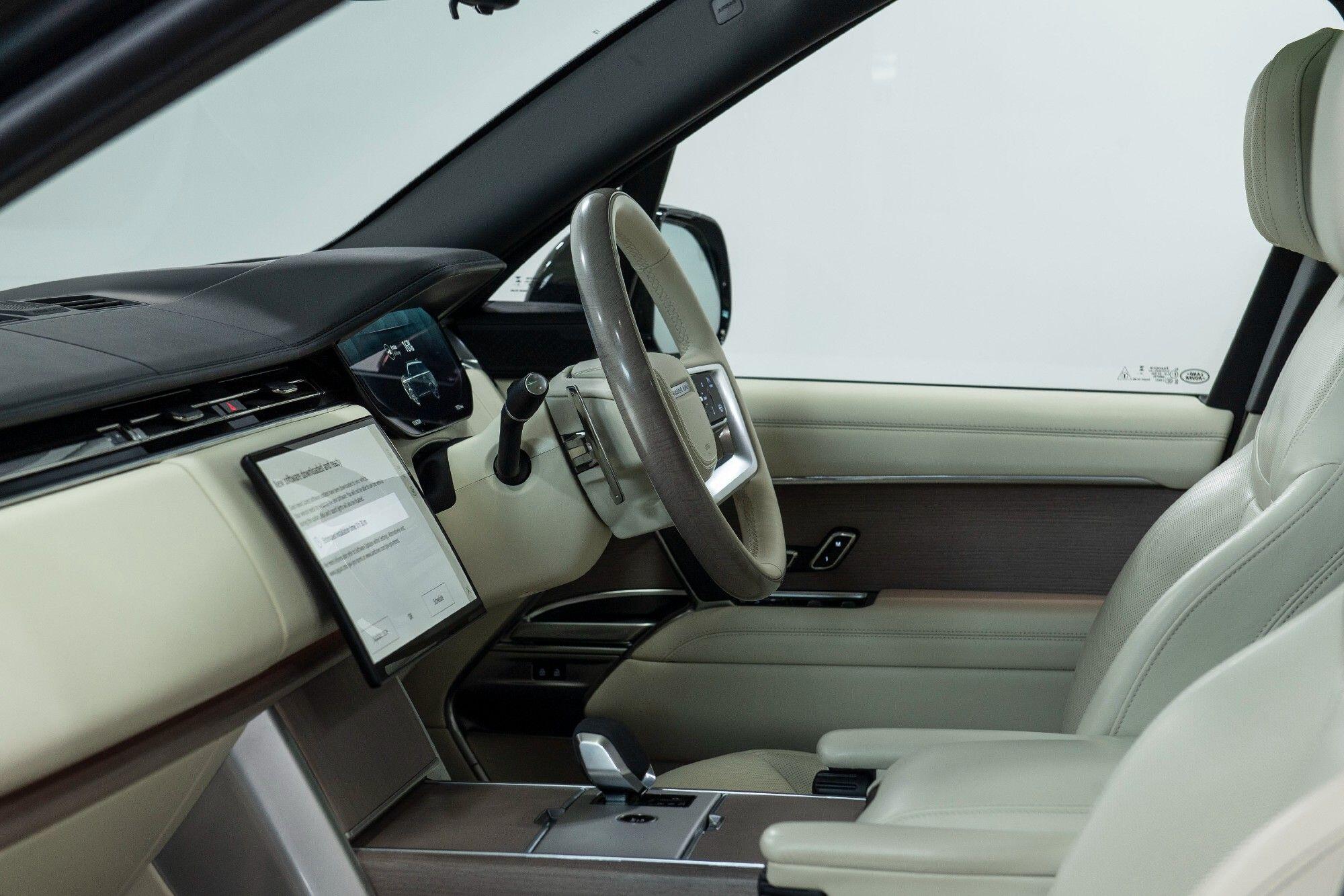 Land Rover Range Rover view 41