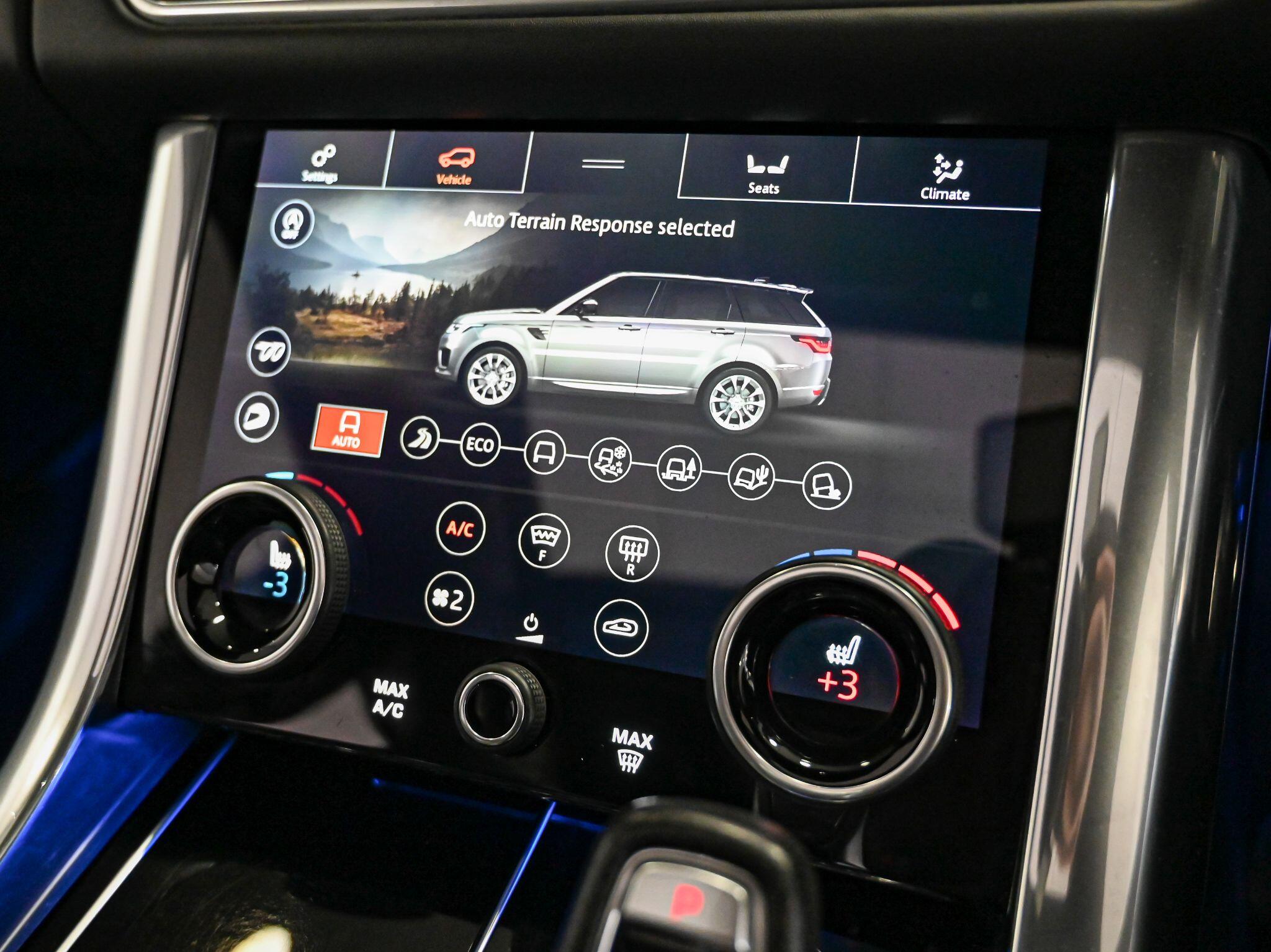 Land Rover Range Rover Sport view 10