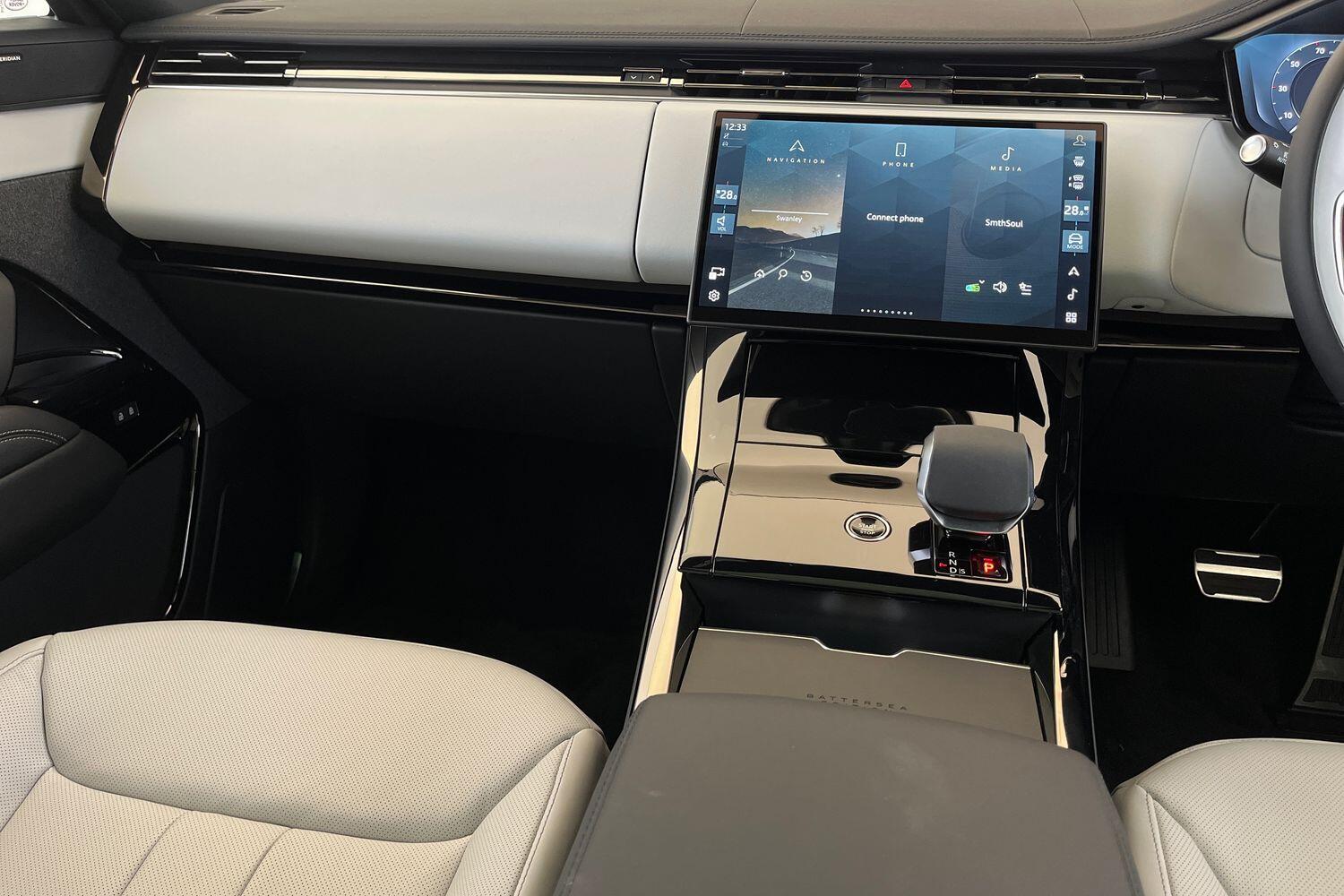 Land Rover Range Rover Sport view 12