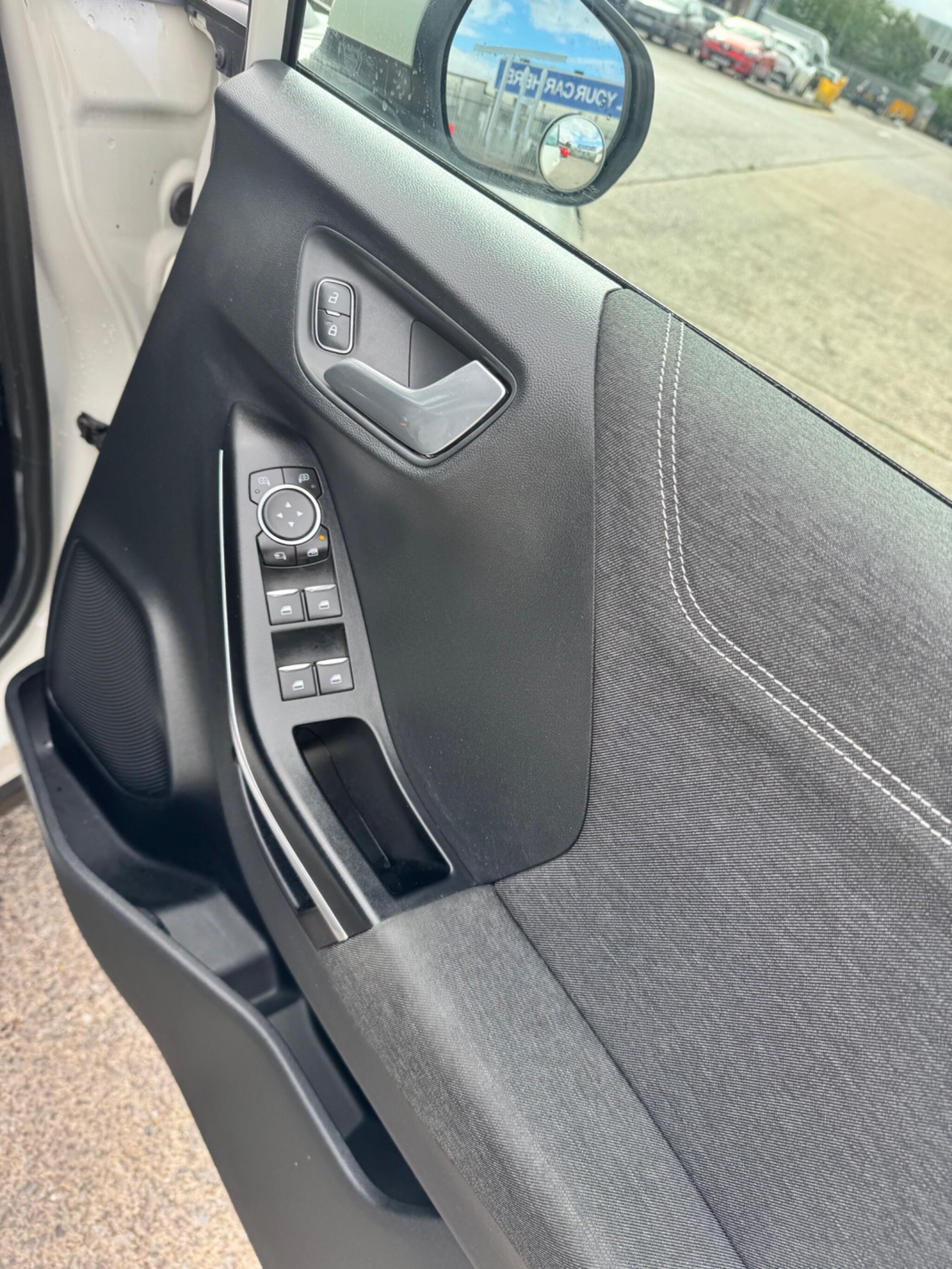 Ford Puma view 32
