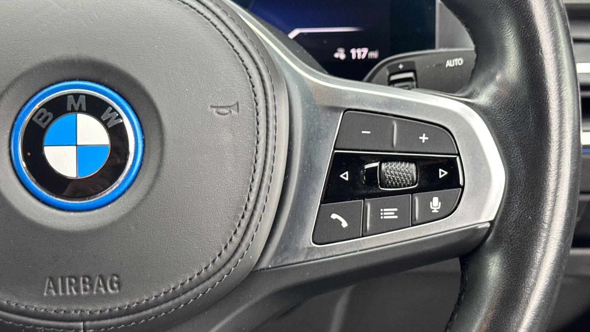 BMW i4 view 19