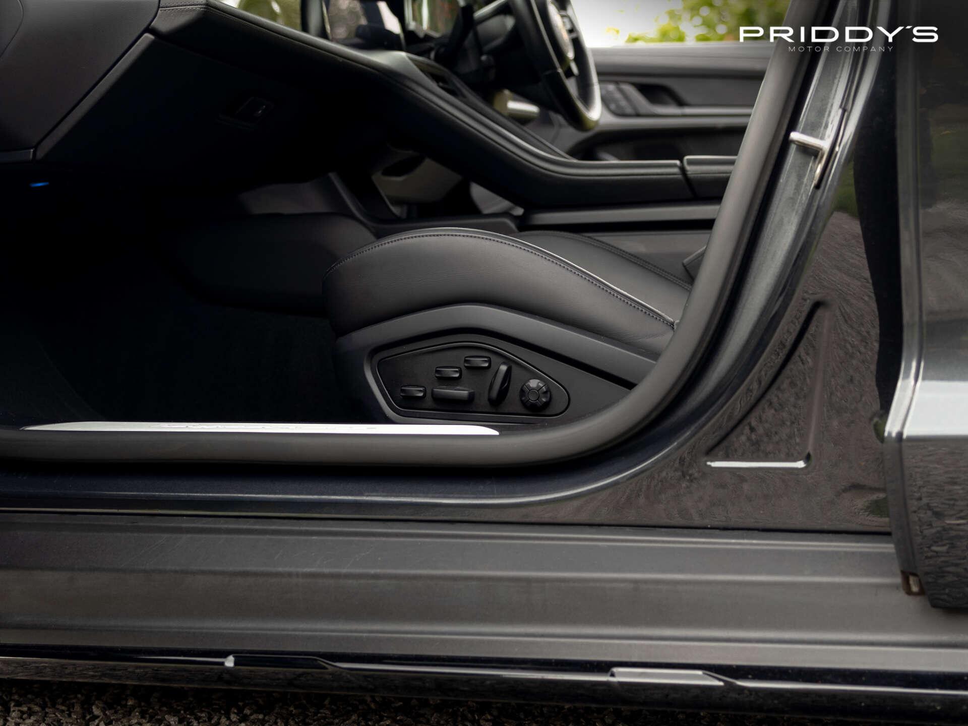 Porsche Taycan view 41