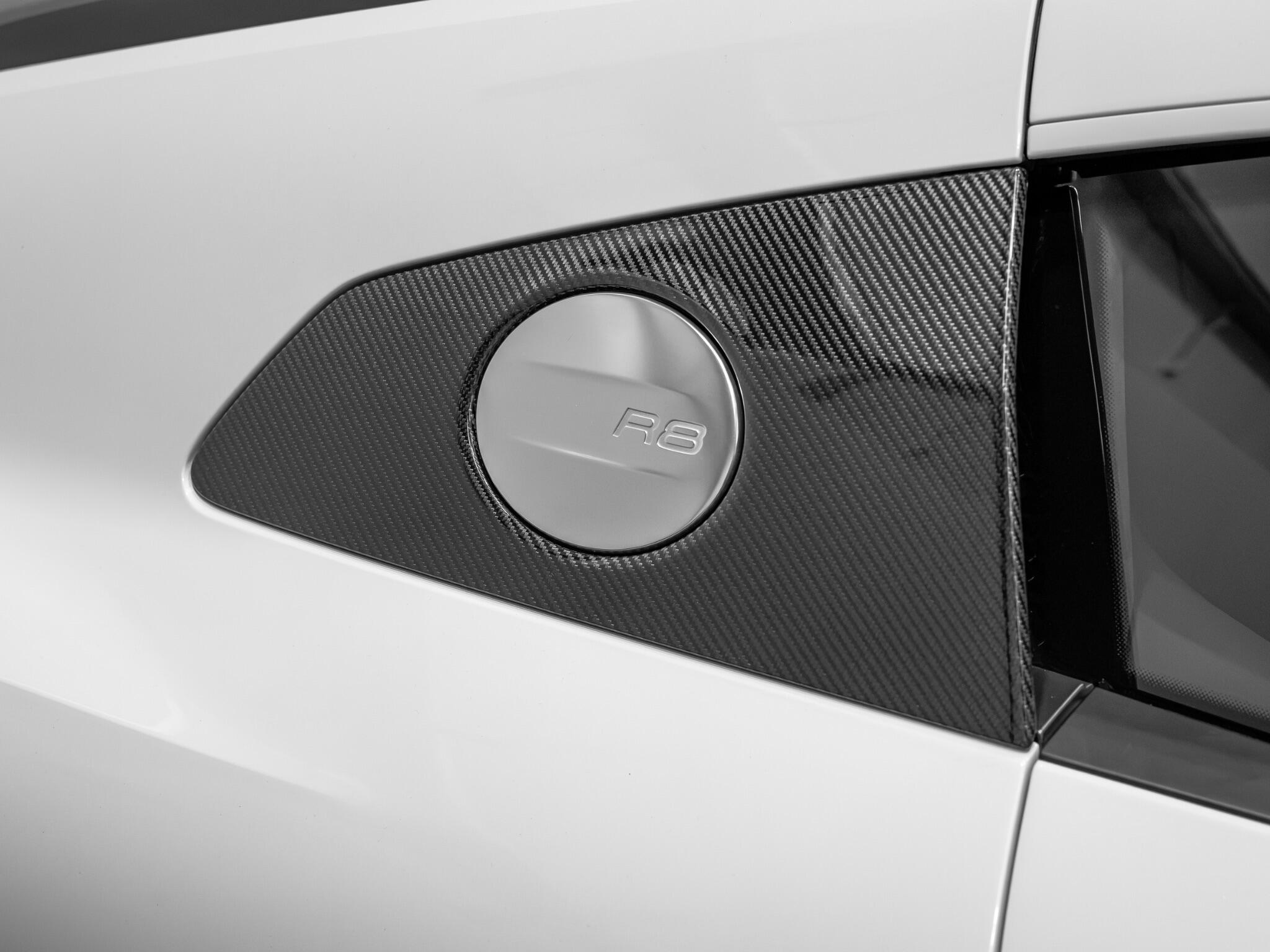 Audi R8 view 17