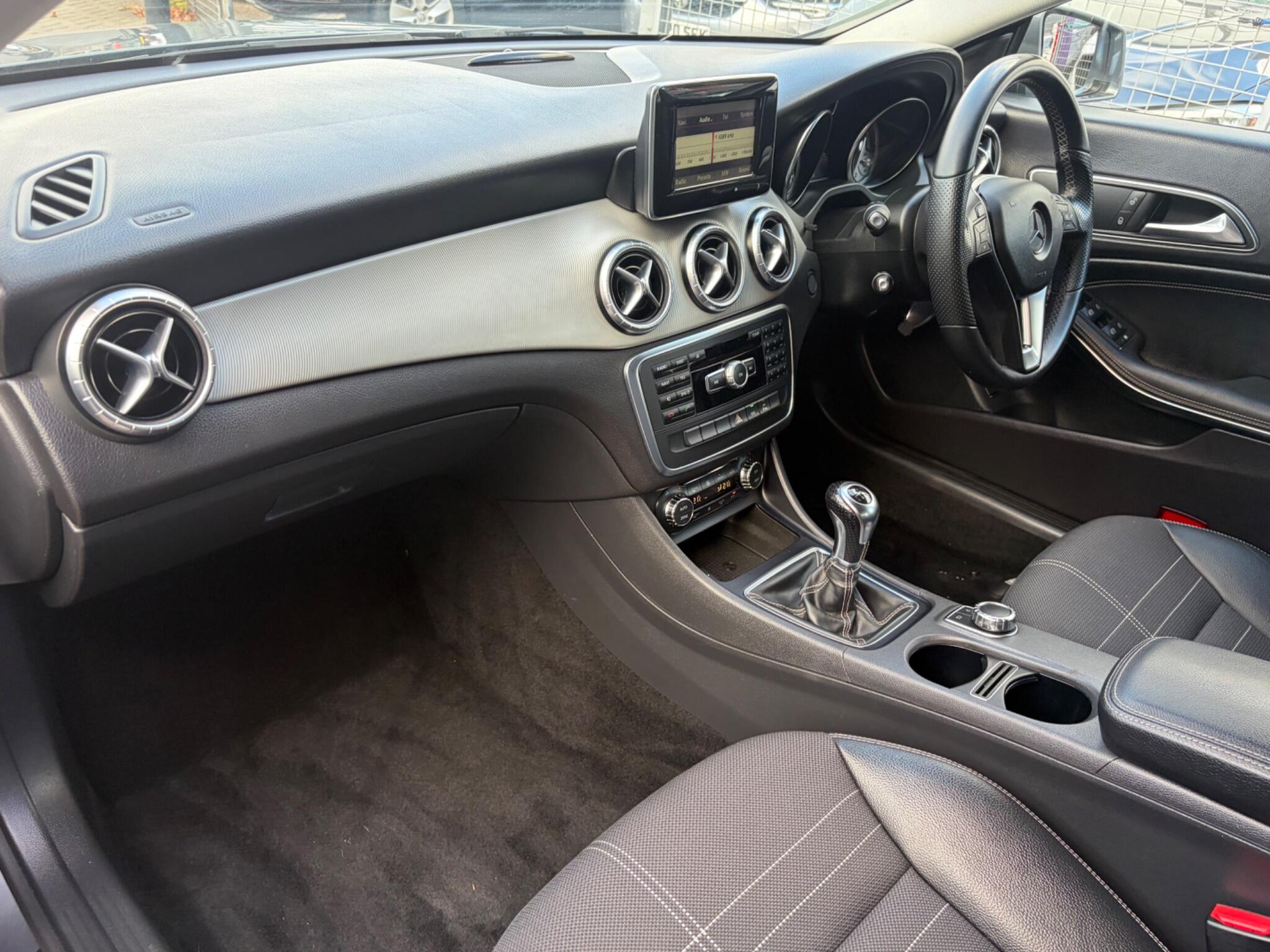 Mercedes-Benz Cla view 78
