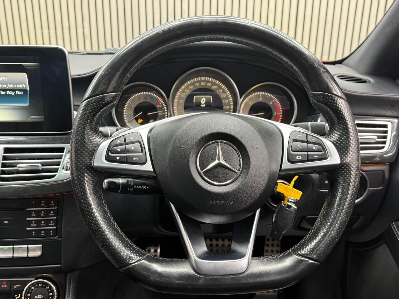 Mercedes-Benz CLS view 9